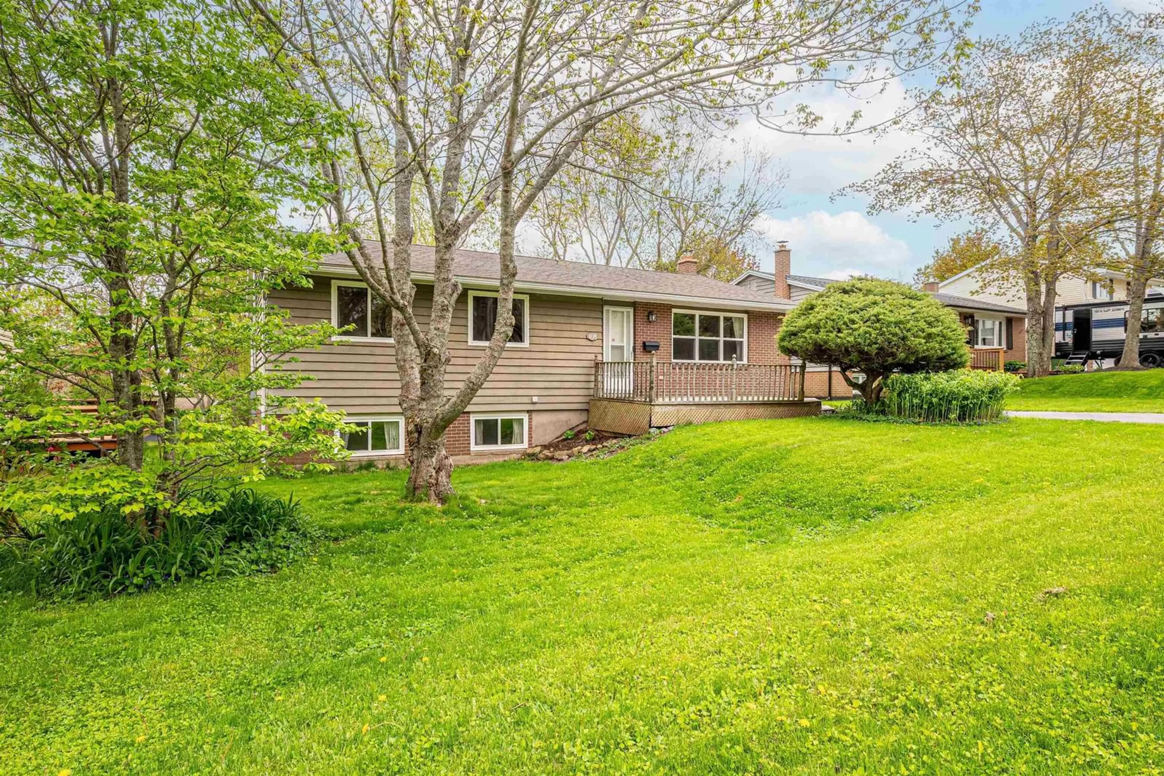 Home with vinyl exterior material, unknown for 108 Avondale Rd, Dartmouth Nova Scotia B2V 1H6