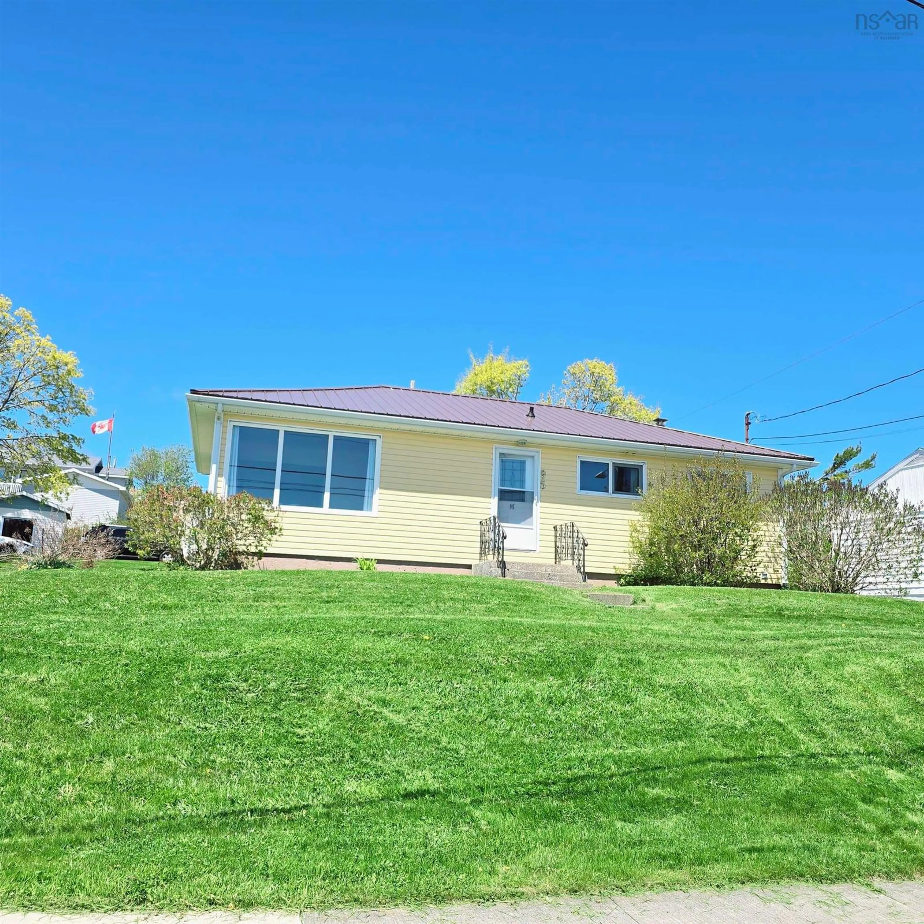 Home with vinyl exterior material, street for 95 Meech Ave, North Sydney Nova Scotia B2A 1R9