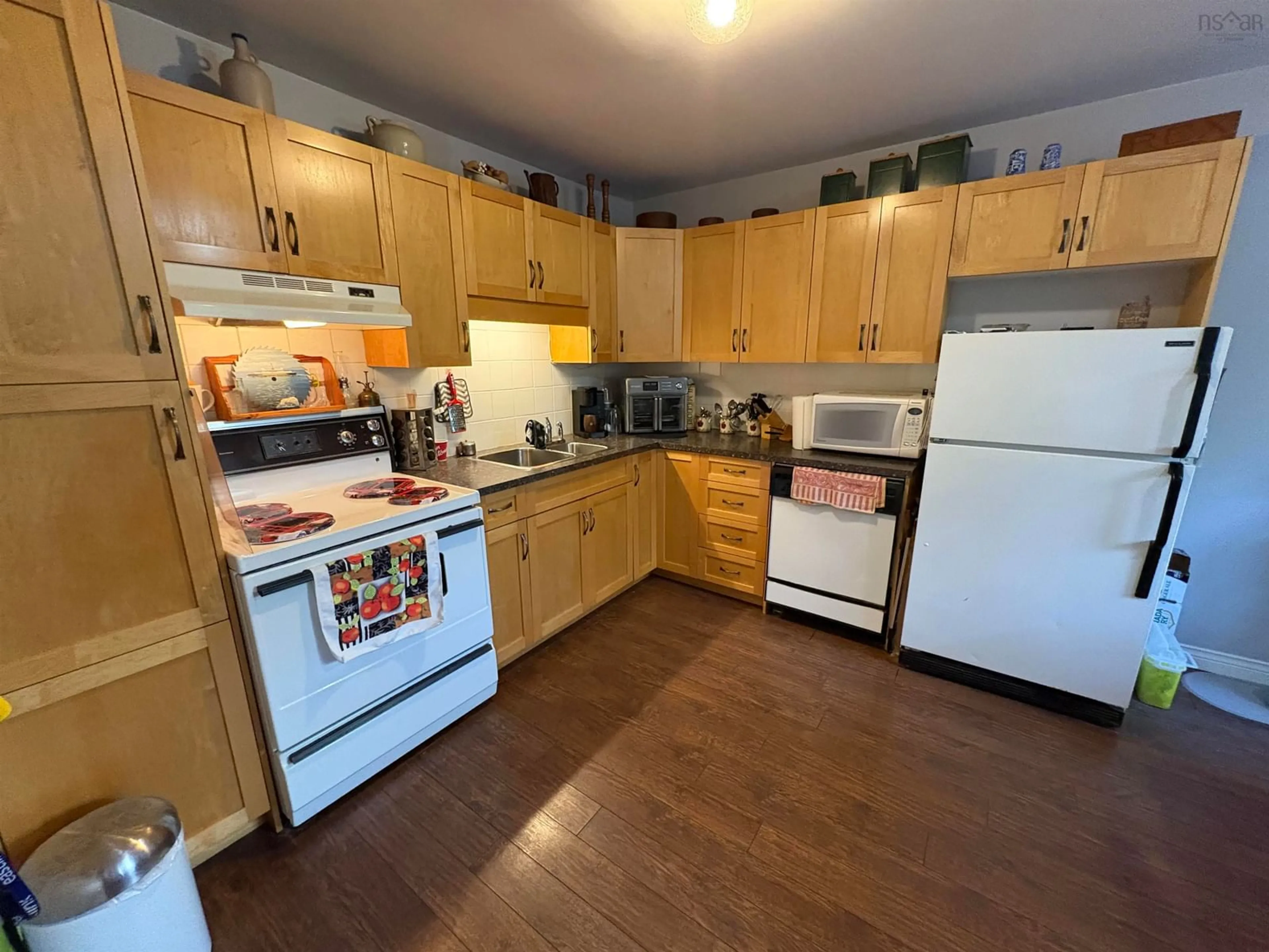 Standard kitchen, unknown for 32 Hector Ave, Pictou Nova Scotia B0K 1H0