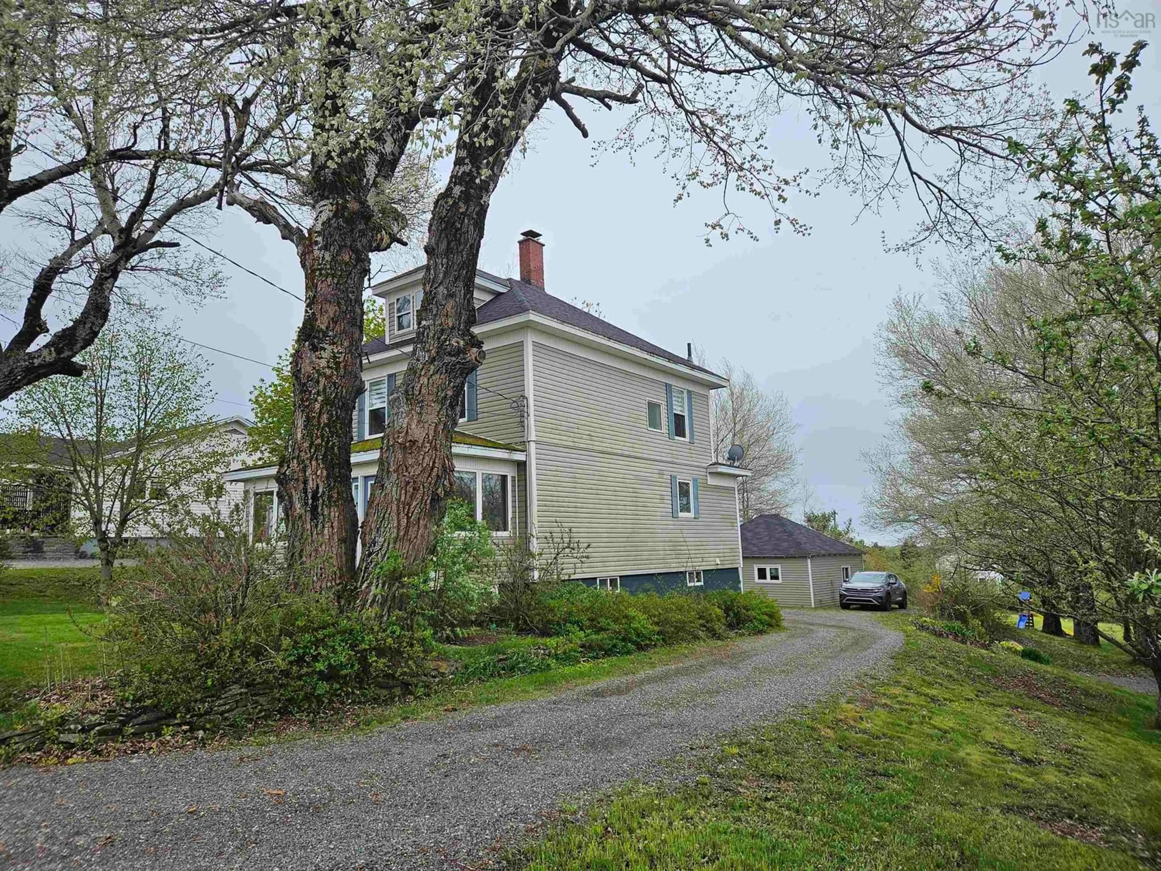 A pic from outside/outdoor area/front of a property/back of a property/a pic from drone, street for 42 Junction Rd, Springhill Nova Scotia B0M 1X0