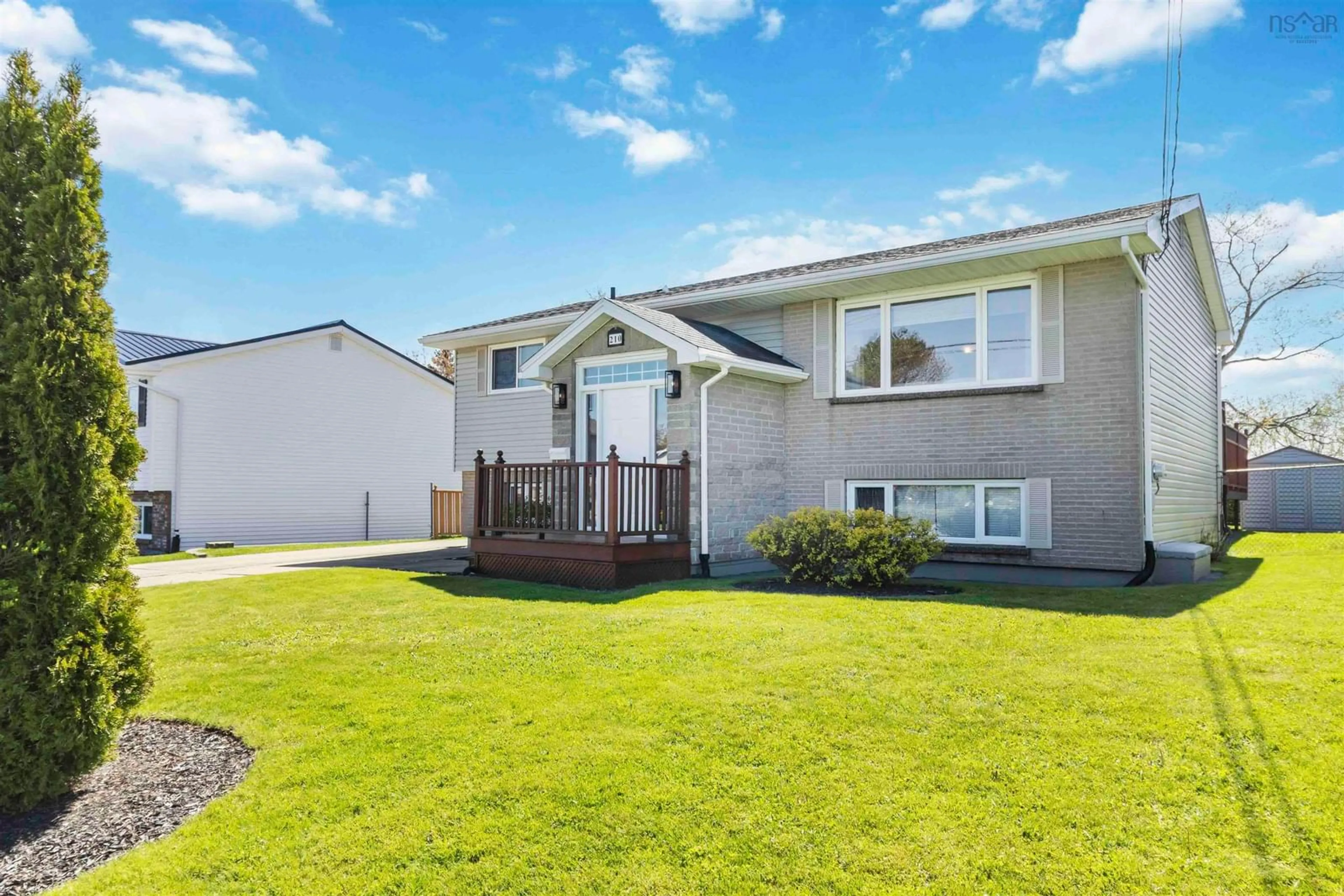 Home with vinyl exterior material, unknown for 210 Donegal Dr, Cole Harbour Nova Scotia B2V 1P3