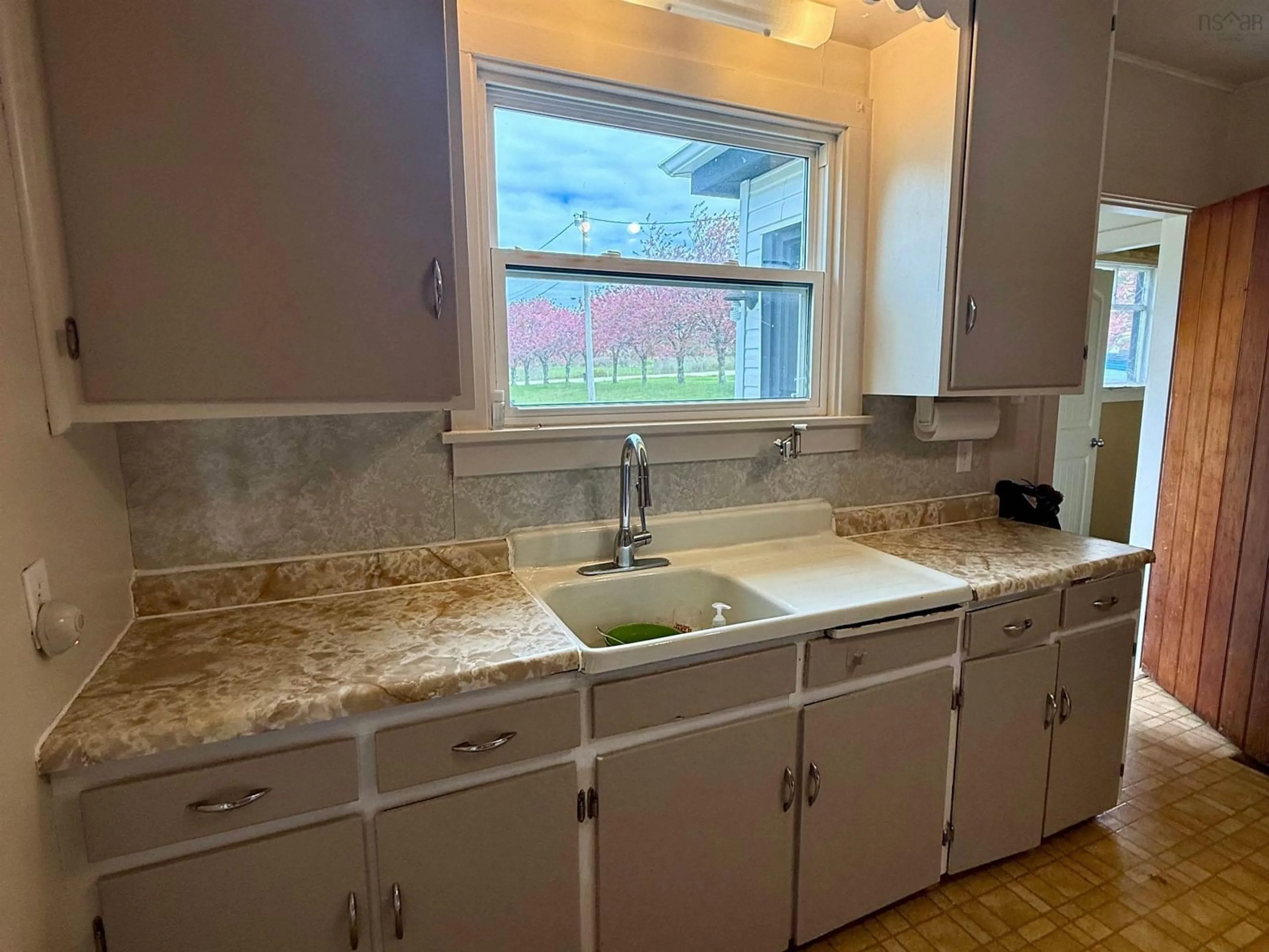 Standard kitchen, ceramic/tile floor for 885 Chebogue Rd, Central Chebogue Nova Scotia B5A 5G1