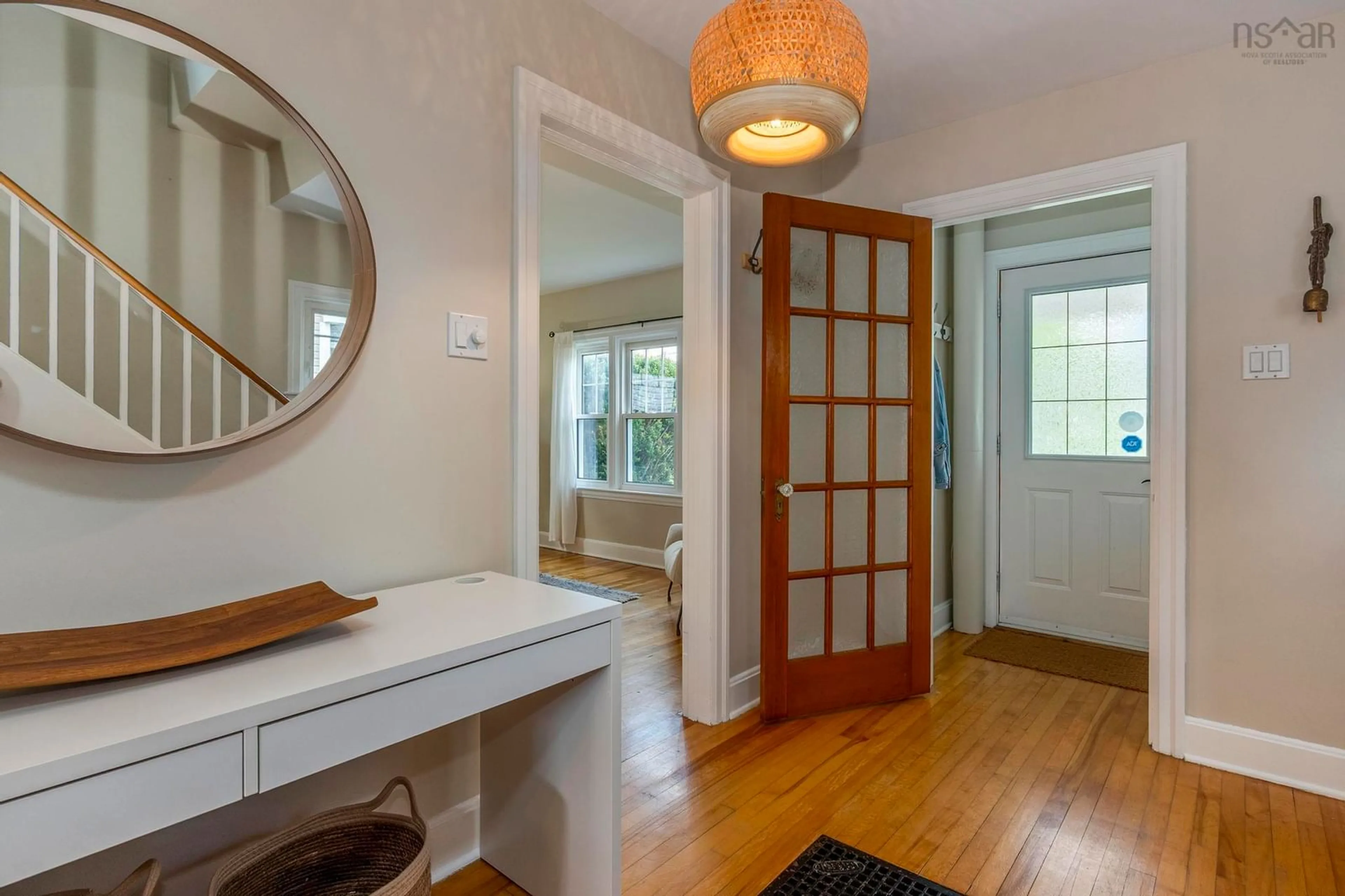 Indoor entryway for 42 Esdaile Ave, Dartmouth Nova Scotia B2Y 3N6