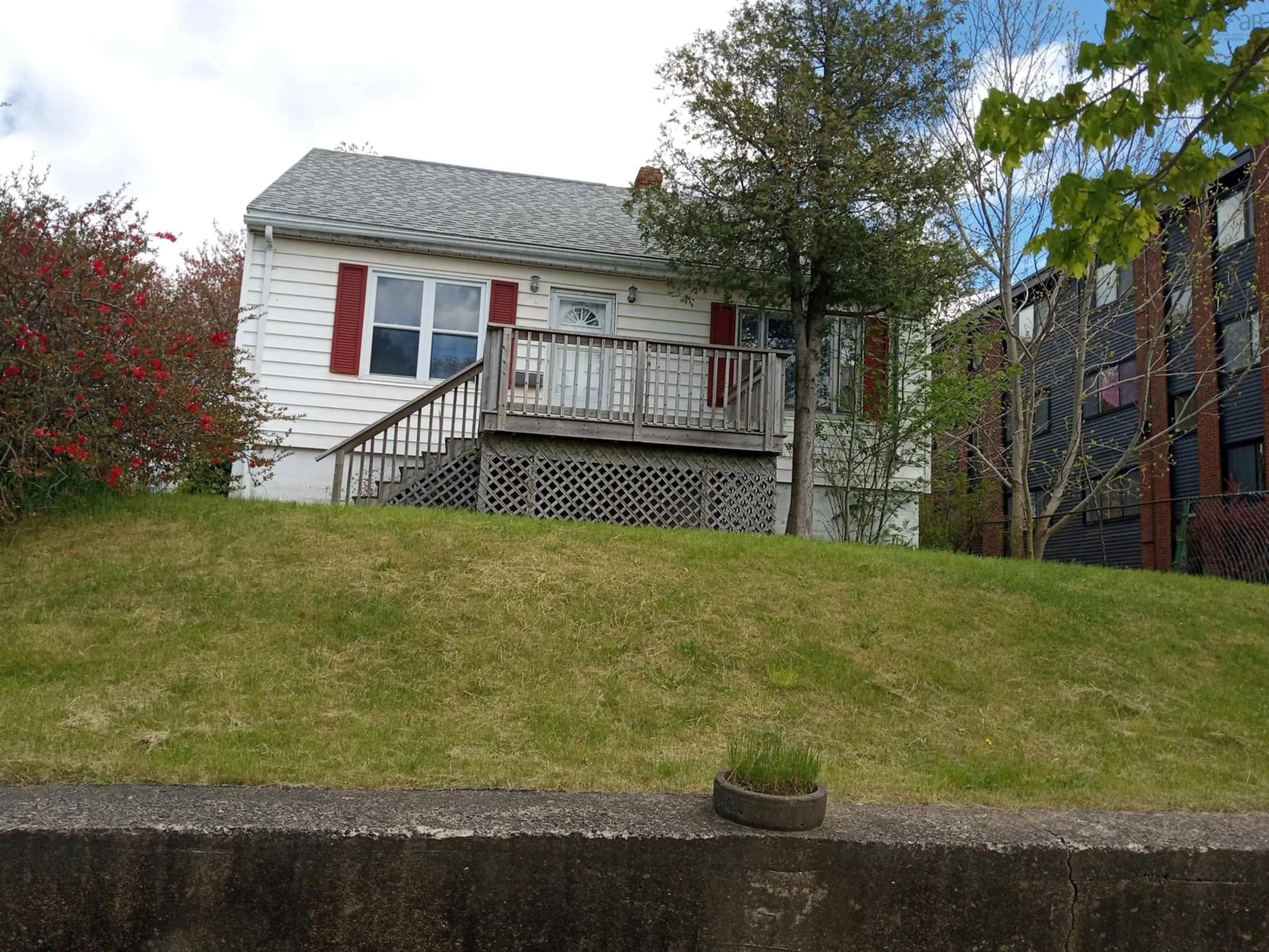 A pic from outside/outdoor area/front of a property/back of a property/a pic from drone, street for 46 Primrose St, Dartmouth Nova Scotia B3A 4C5