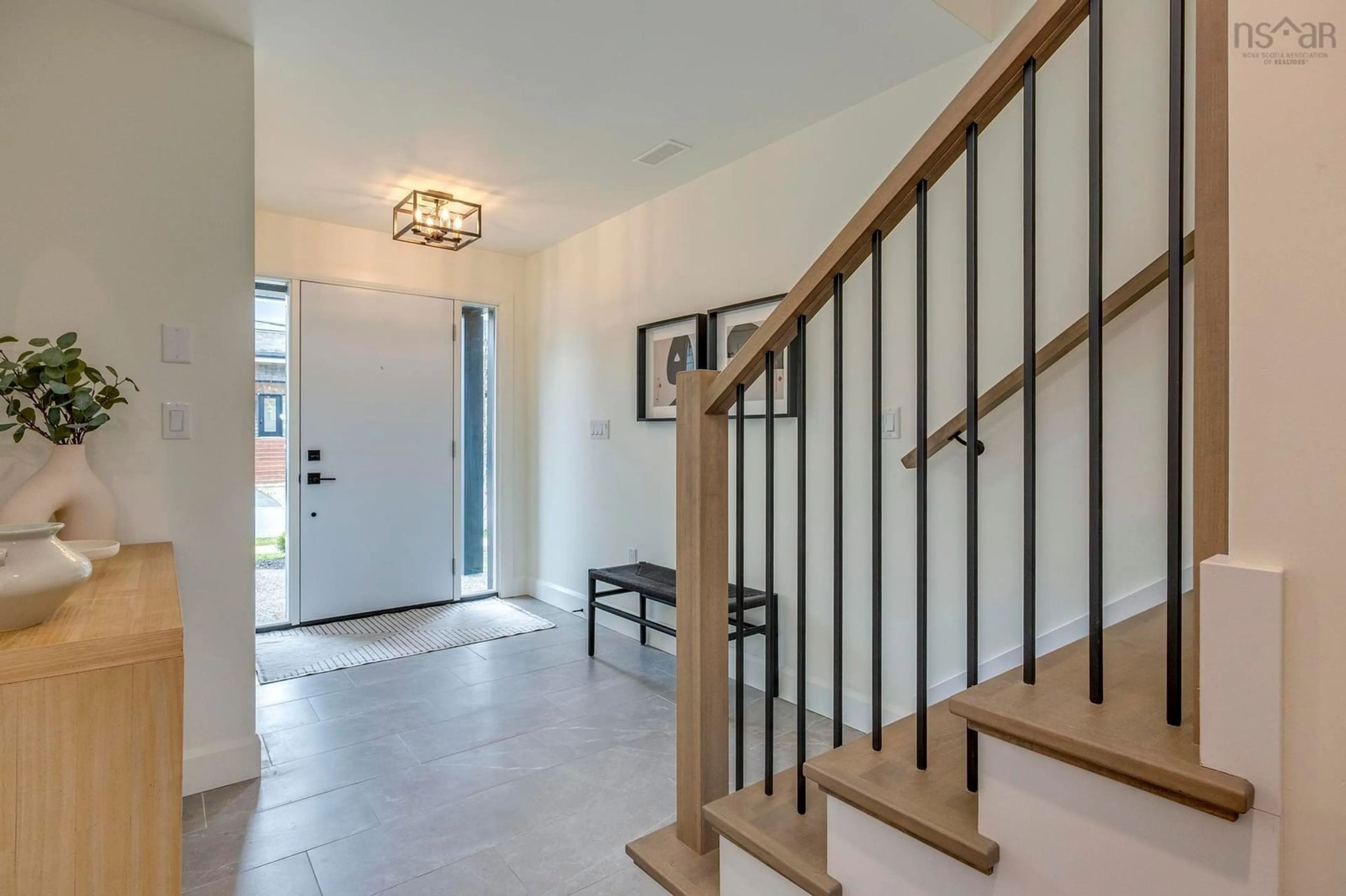 Indoor entryway for 196 Fleetview Dr, Halifax Nova Scotia B3M 0L8