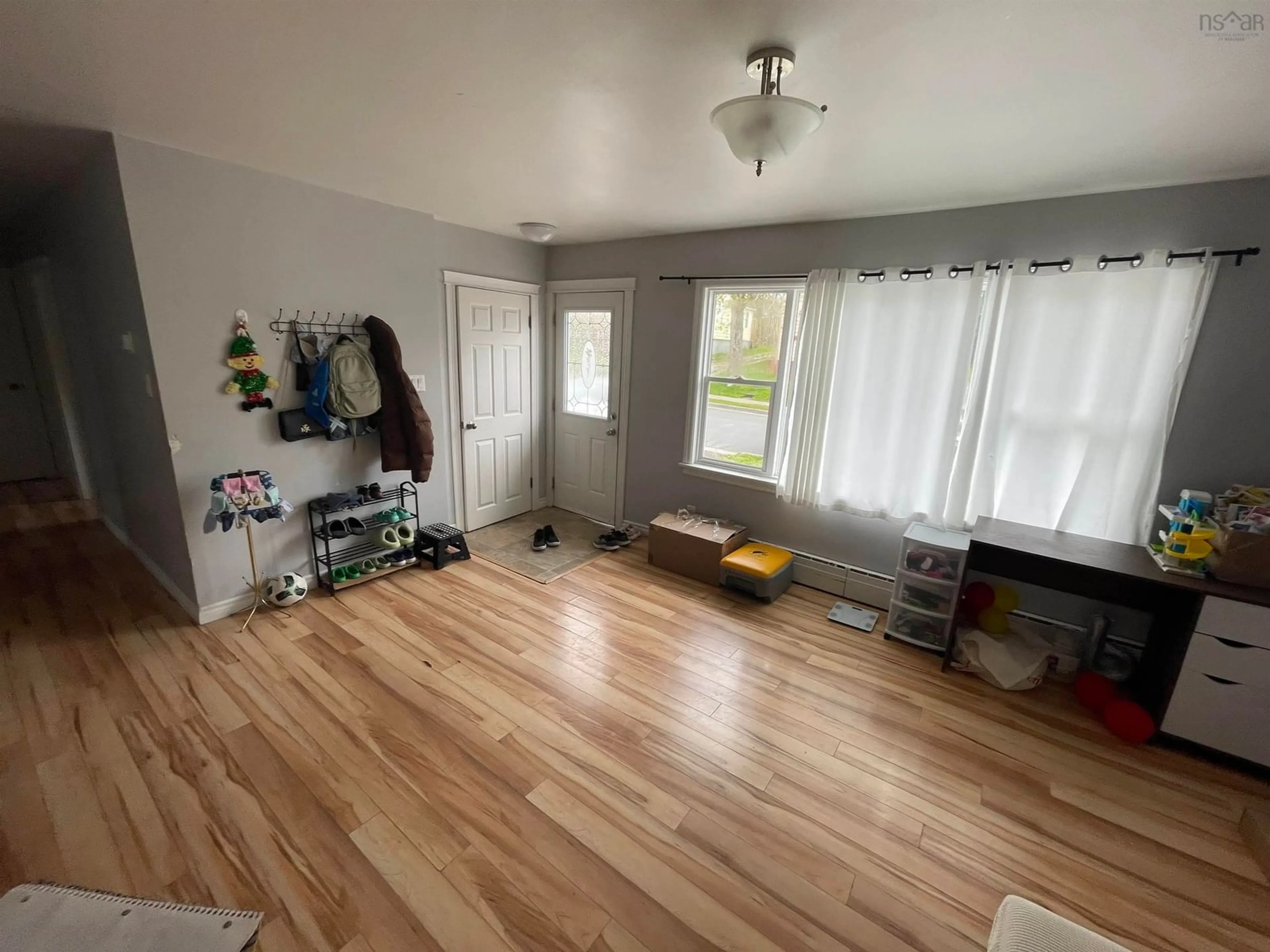 A pic of a room for 335 Royal Ave, Sydney Nova Scotia B1P 4N3