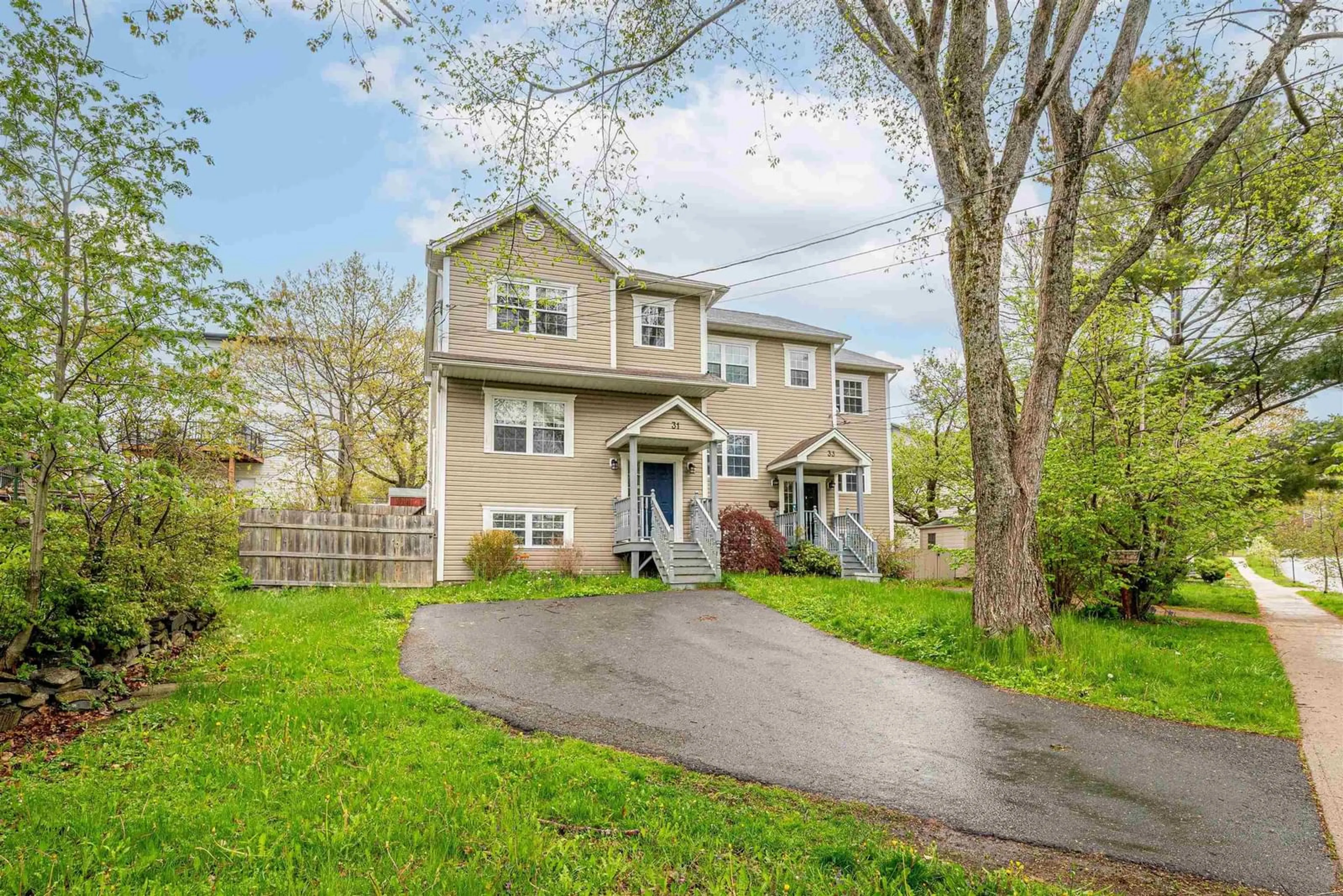 Home with vinyl exterior material, street for 31 Sunnydale Cres, Bedford Nova Scotia B4A 2S6
