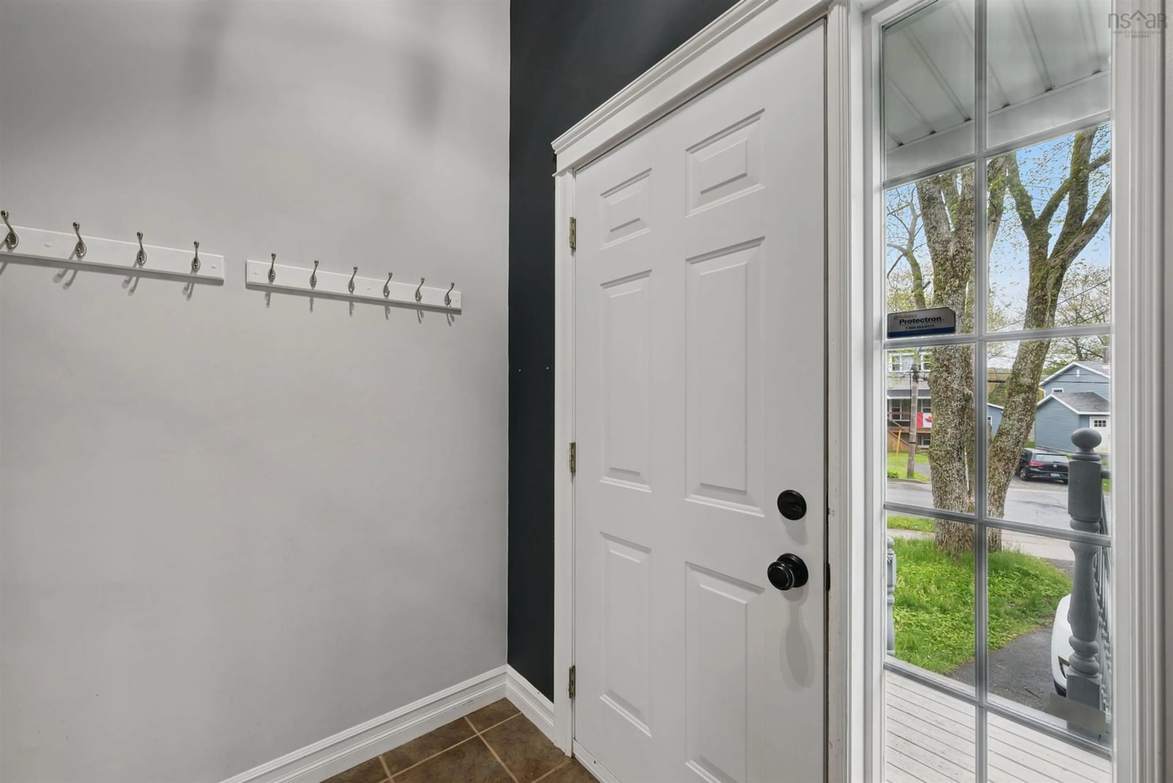Indoor entryway for 31 Sunnydale Cres, Bedford Nova Scotia B4A 2S6