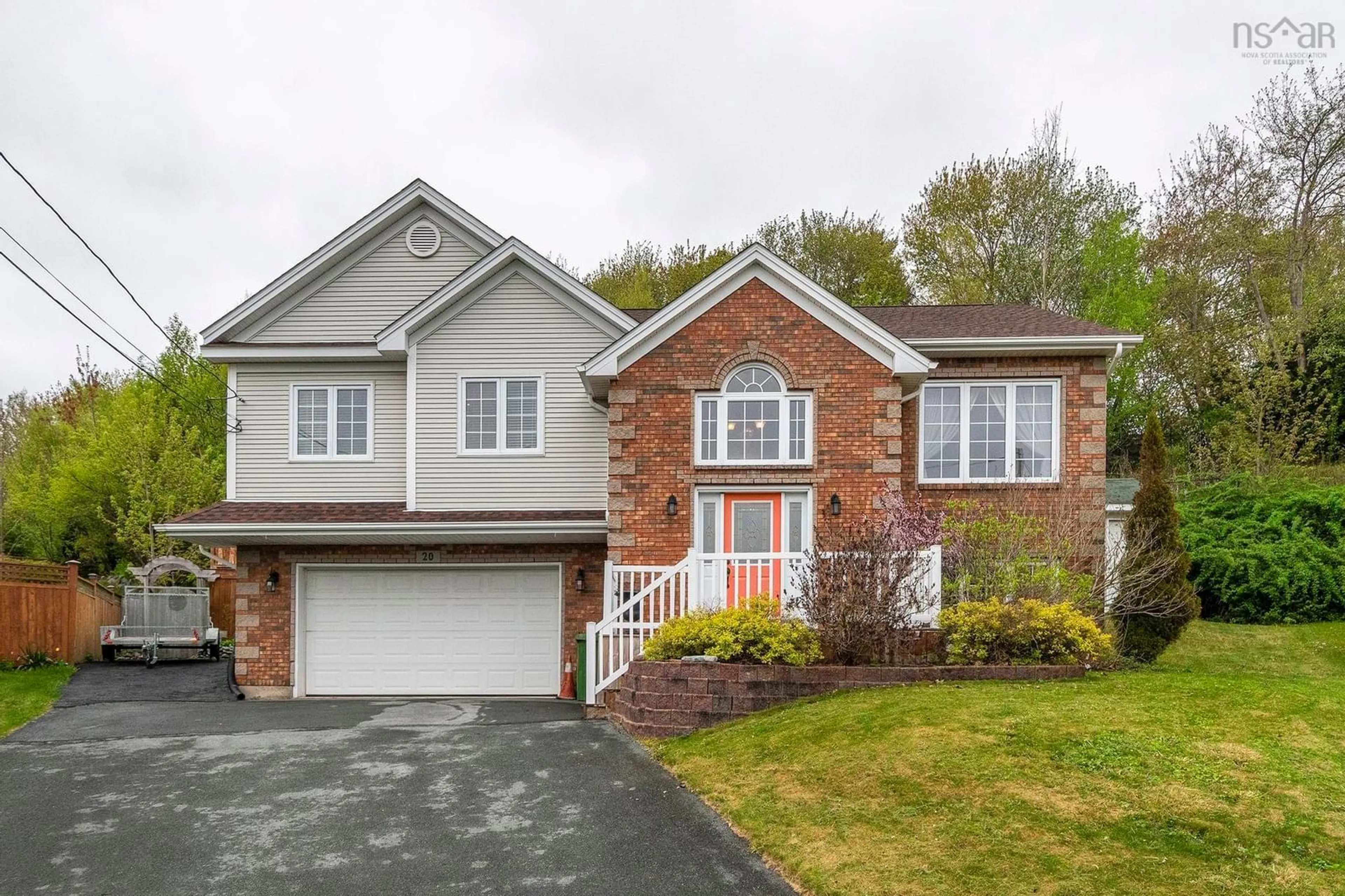 Home with vinyl exterior material, street for 20 Pompano Crt, Dartmouth Nova Scotia B2X 3T2