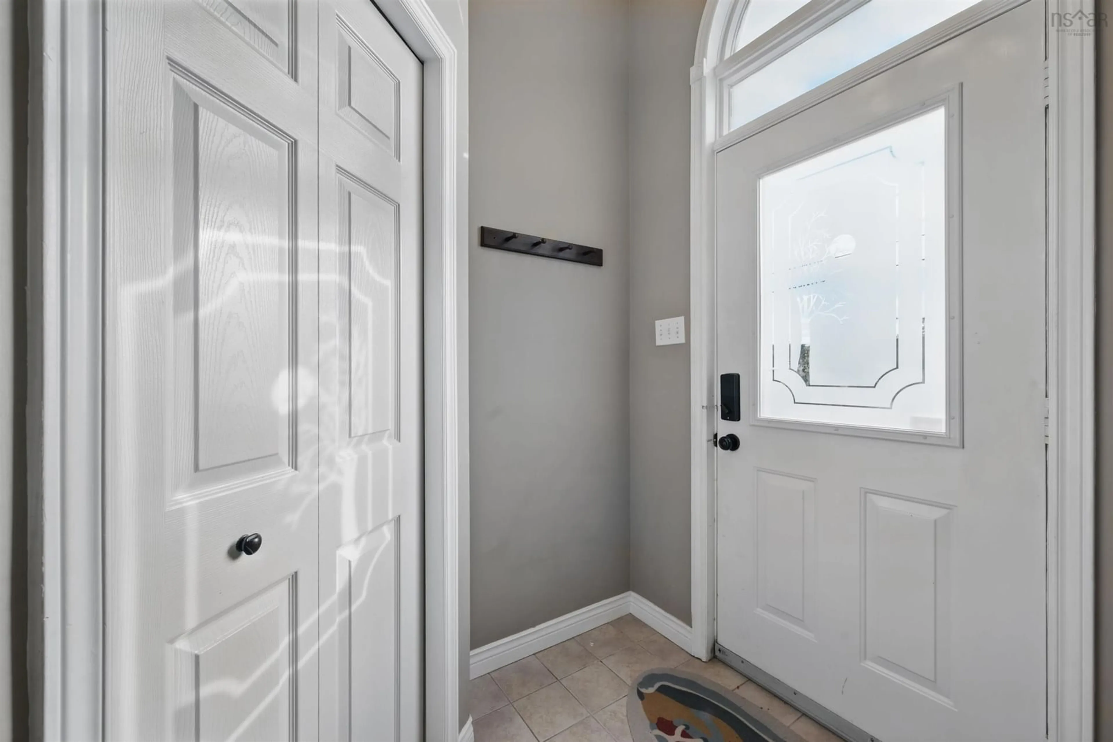 Indoor entryway for 25 Brookshire Crt, Bedford Nova Scotia B4A 4E2