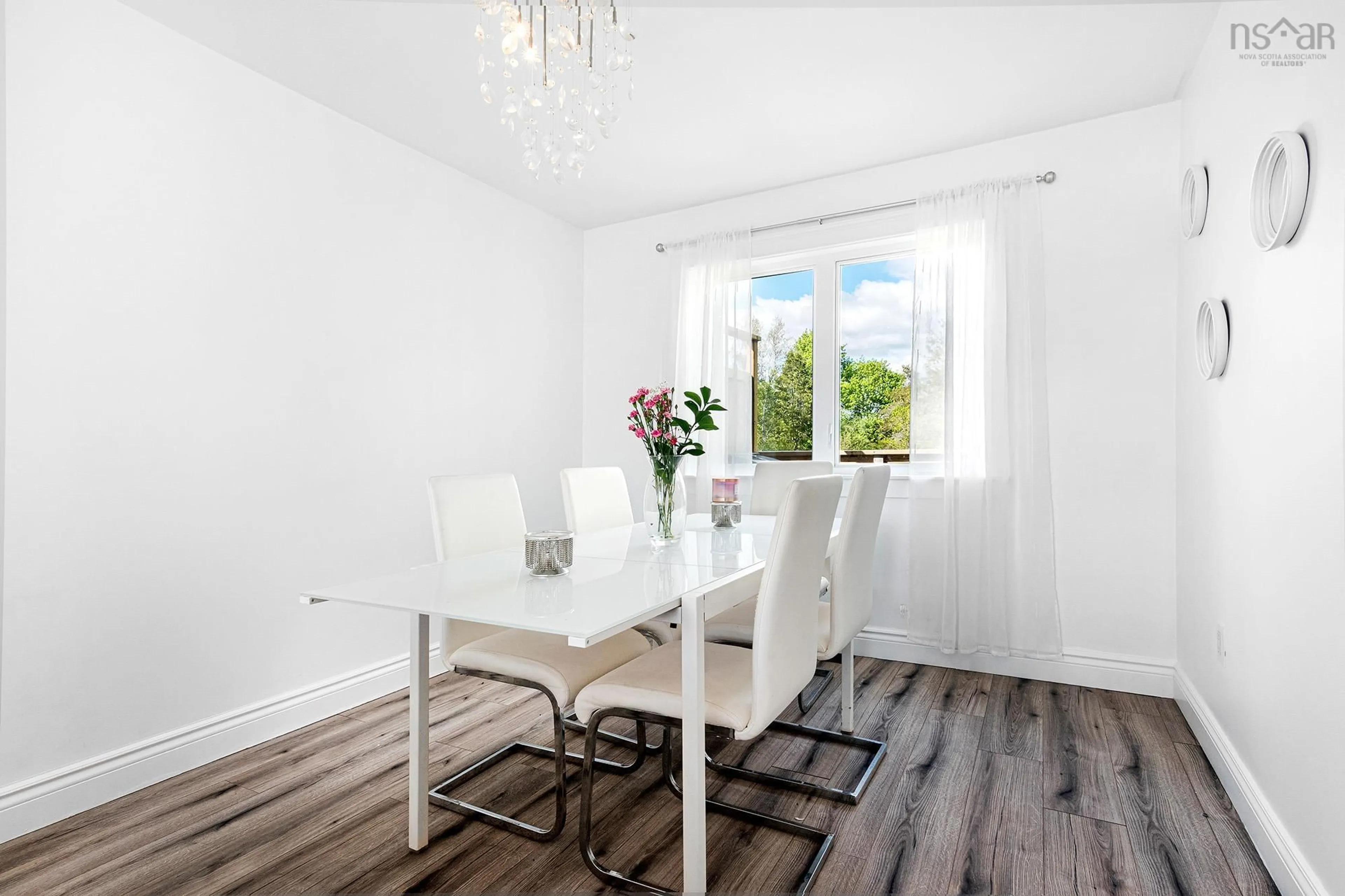 Dining room, wood/laminate floor for 983 Windgate Dr, Beaver Bank Nova Scotia B4G 0A7
