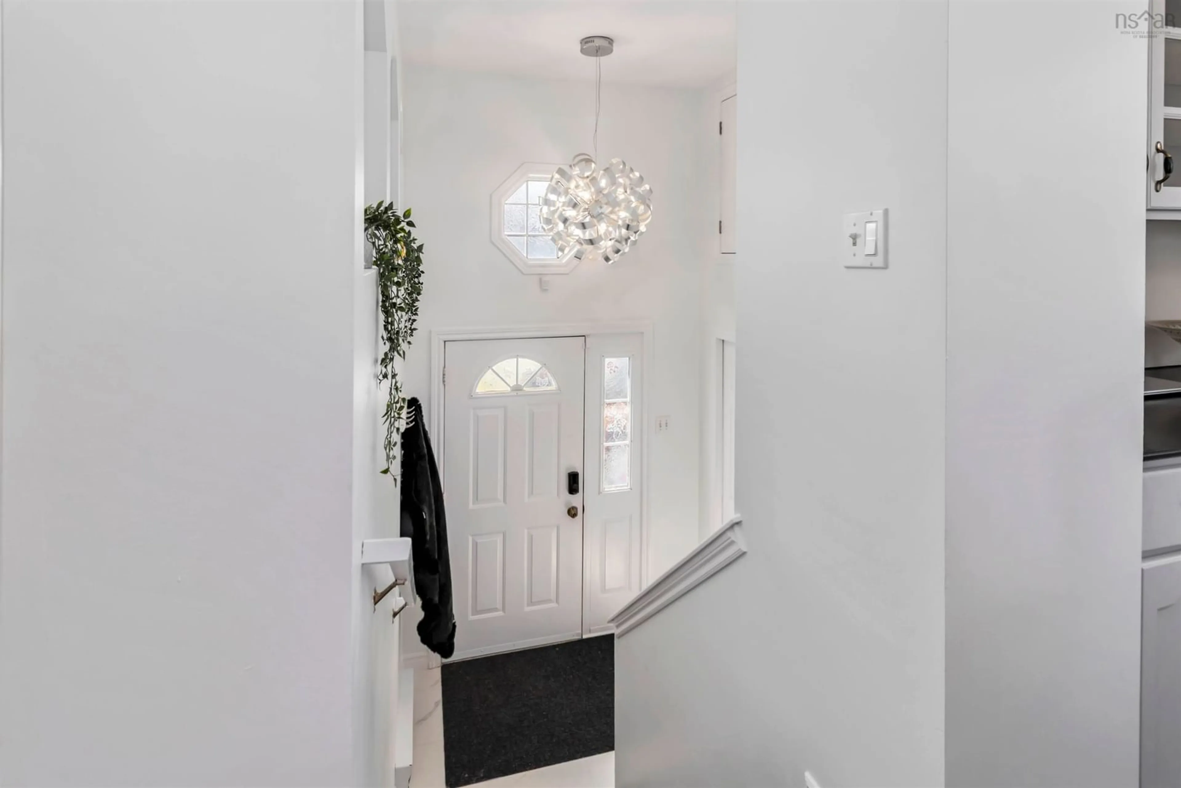 Indoor entryway for 32 Thorncrest Crt, Eastern Passage Nova Scotia B3G 1N4