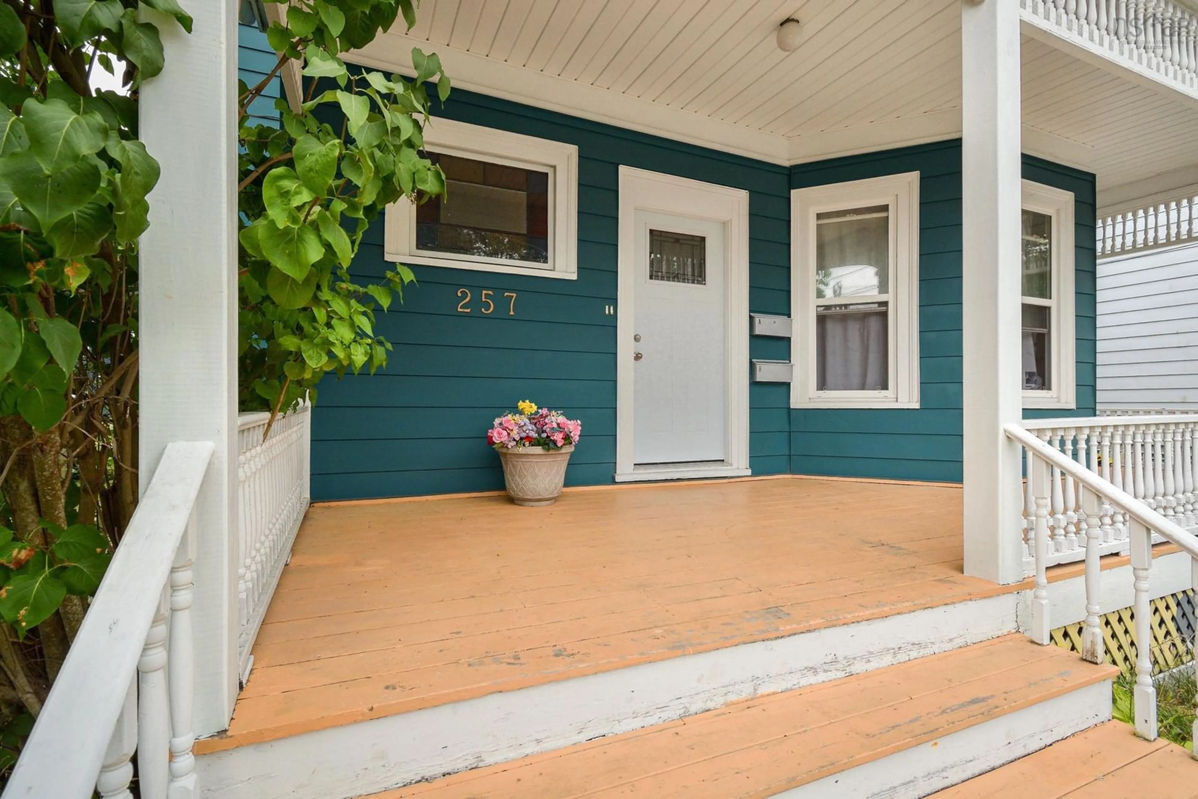 Indoor entryway for 257 Bentnick Streets, Sydney Nova Scotia B0A 1P0