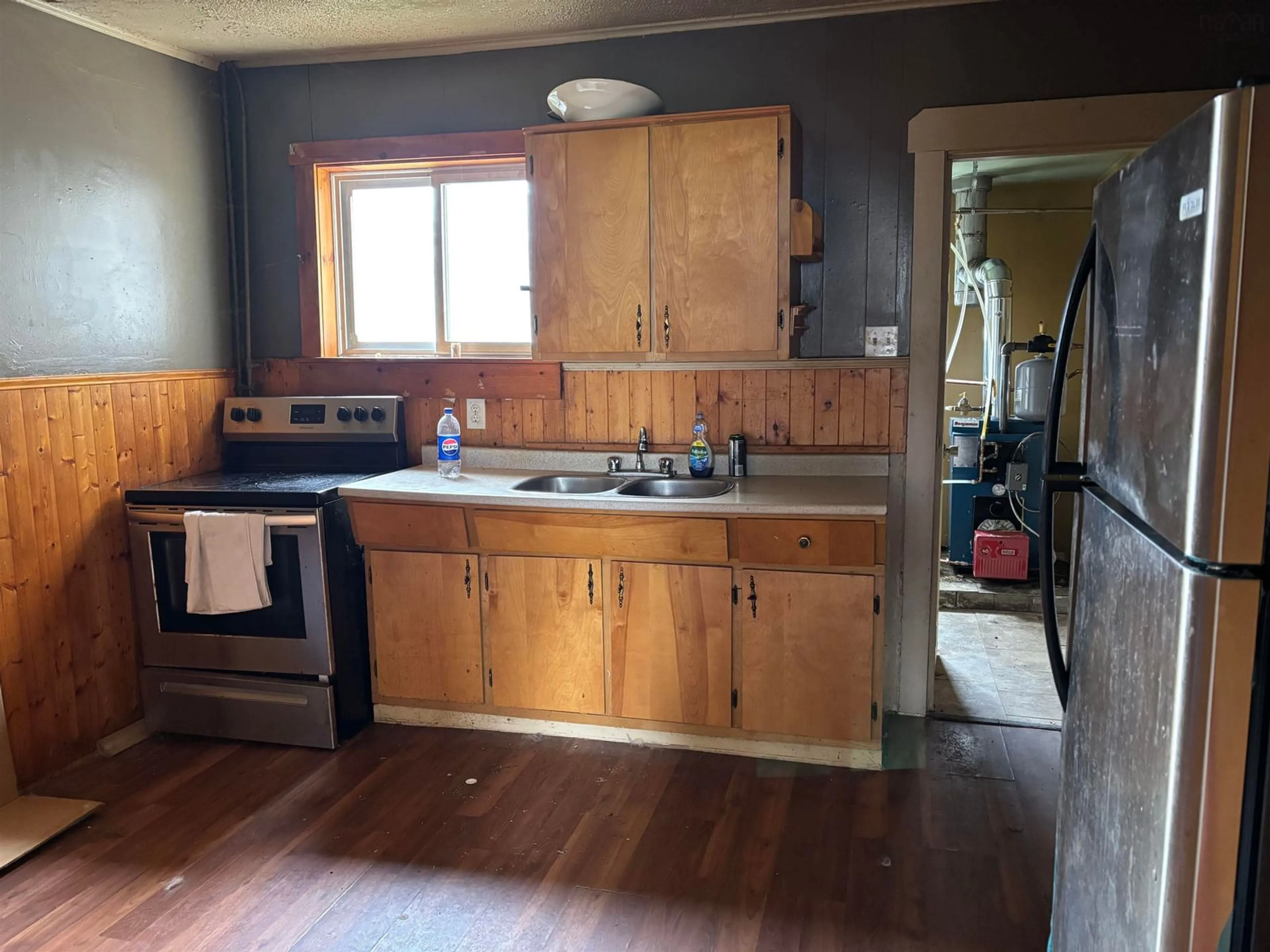 Standard kitchen, unknown for 14 Oxford Avenue, Sydney Mines Nova Scotia B1V 2H9