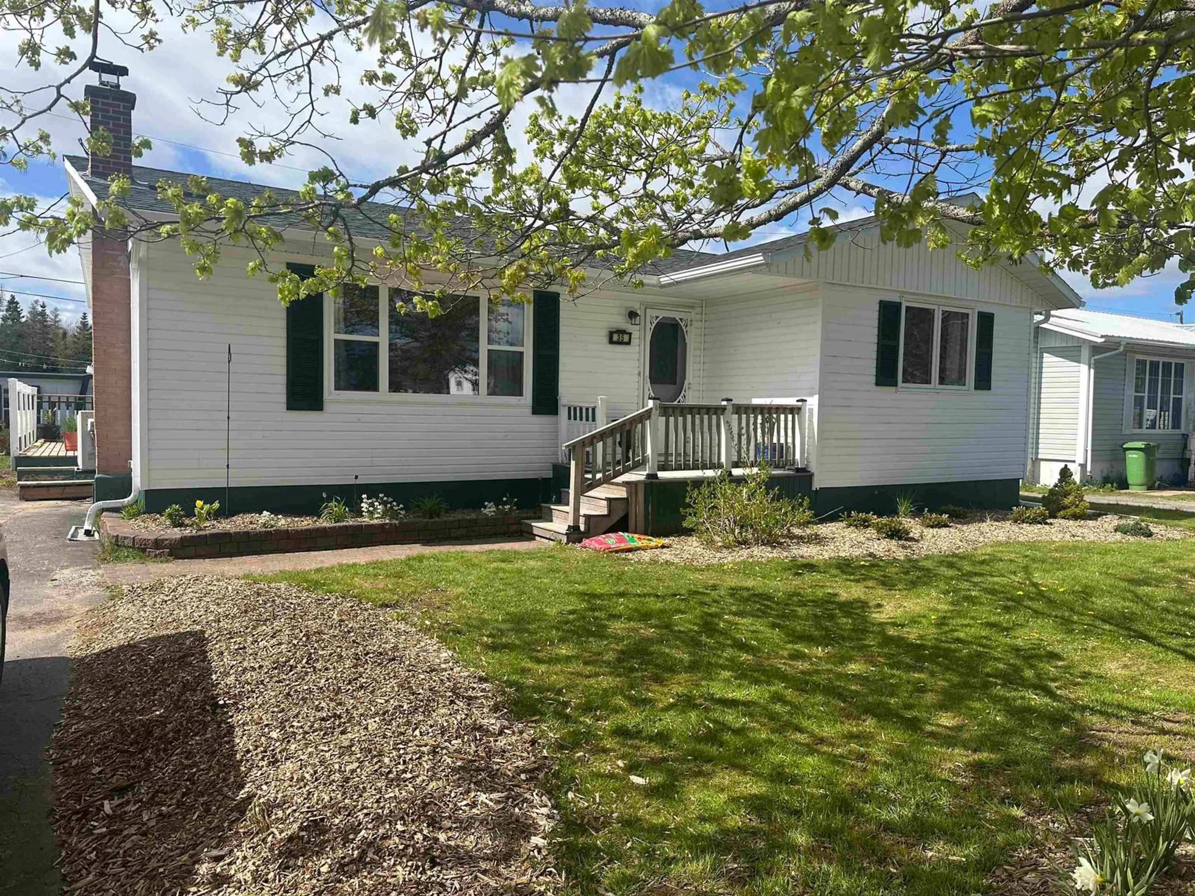 Home with vinyl exterior material, unknown for 35 Hemlock Dr, Port Hawkesbury Nova Scotia B9A 3G5
