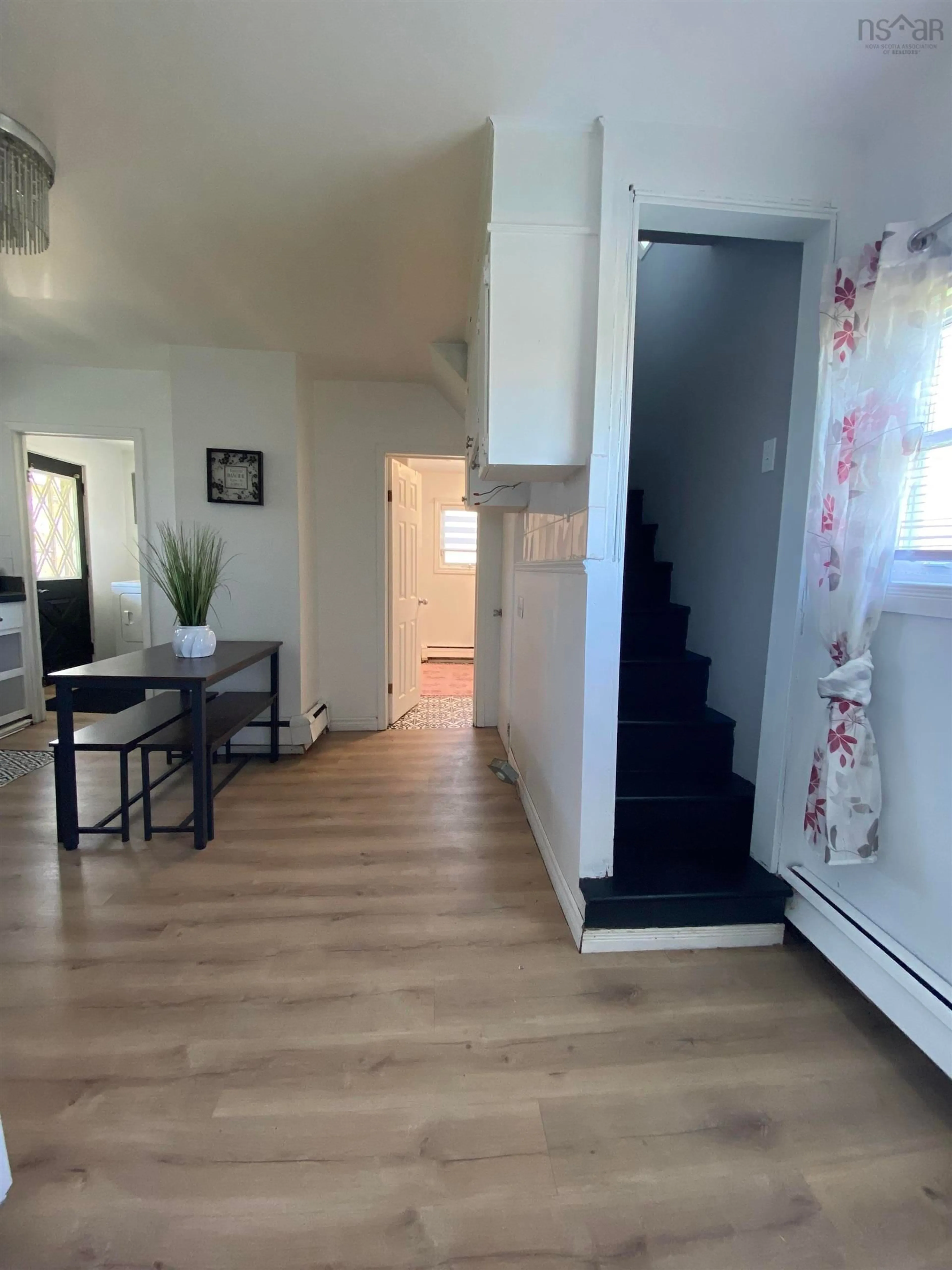 Indoor foyer for 361 Kings Rd, Dominion Nova Scotia B1G 1J8