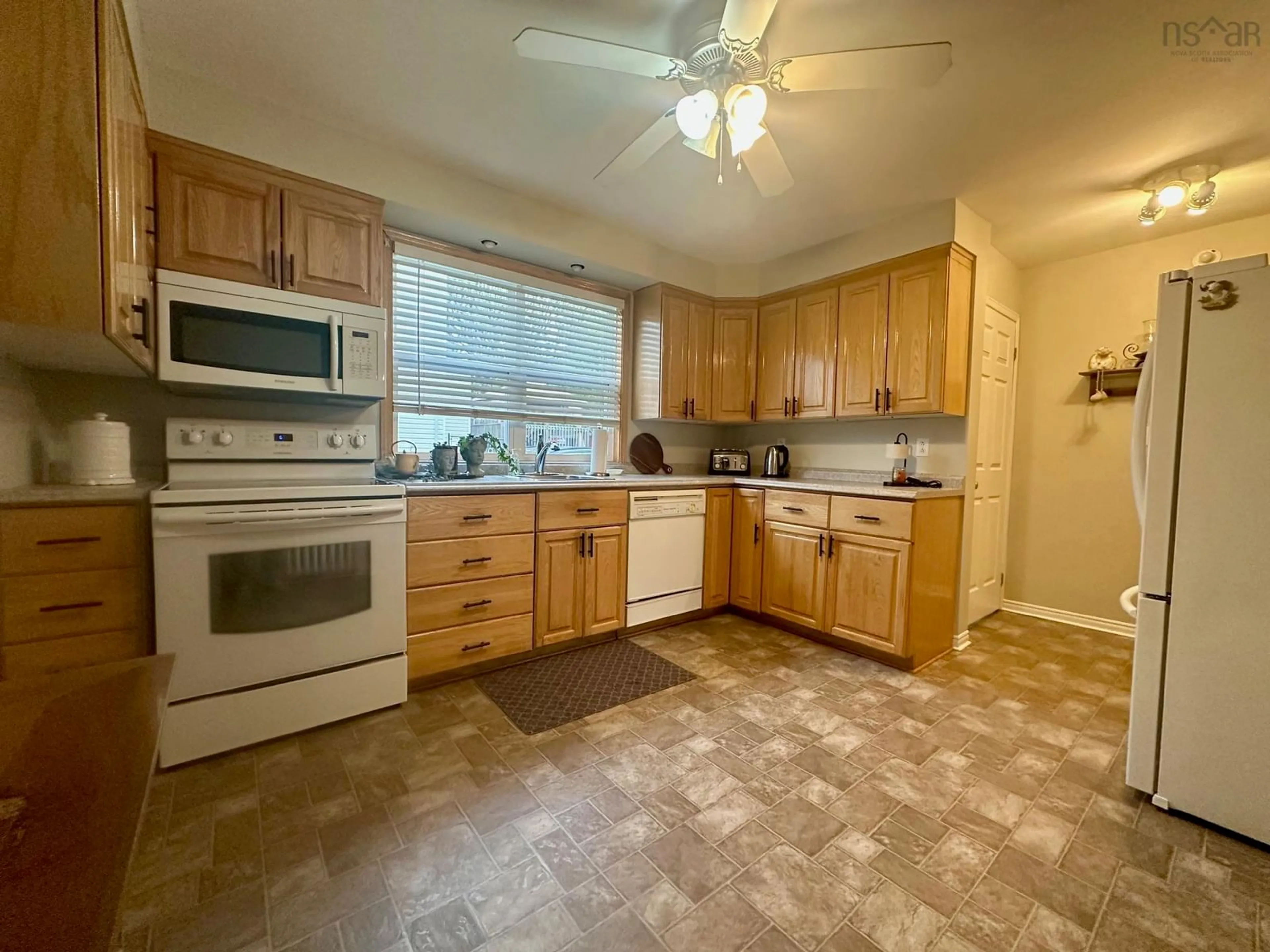 Standard kitchen, ceramic/tile floor for 19 Rose Auburn Ave, New Glasgow Nova Scotia B2H 4C9