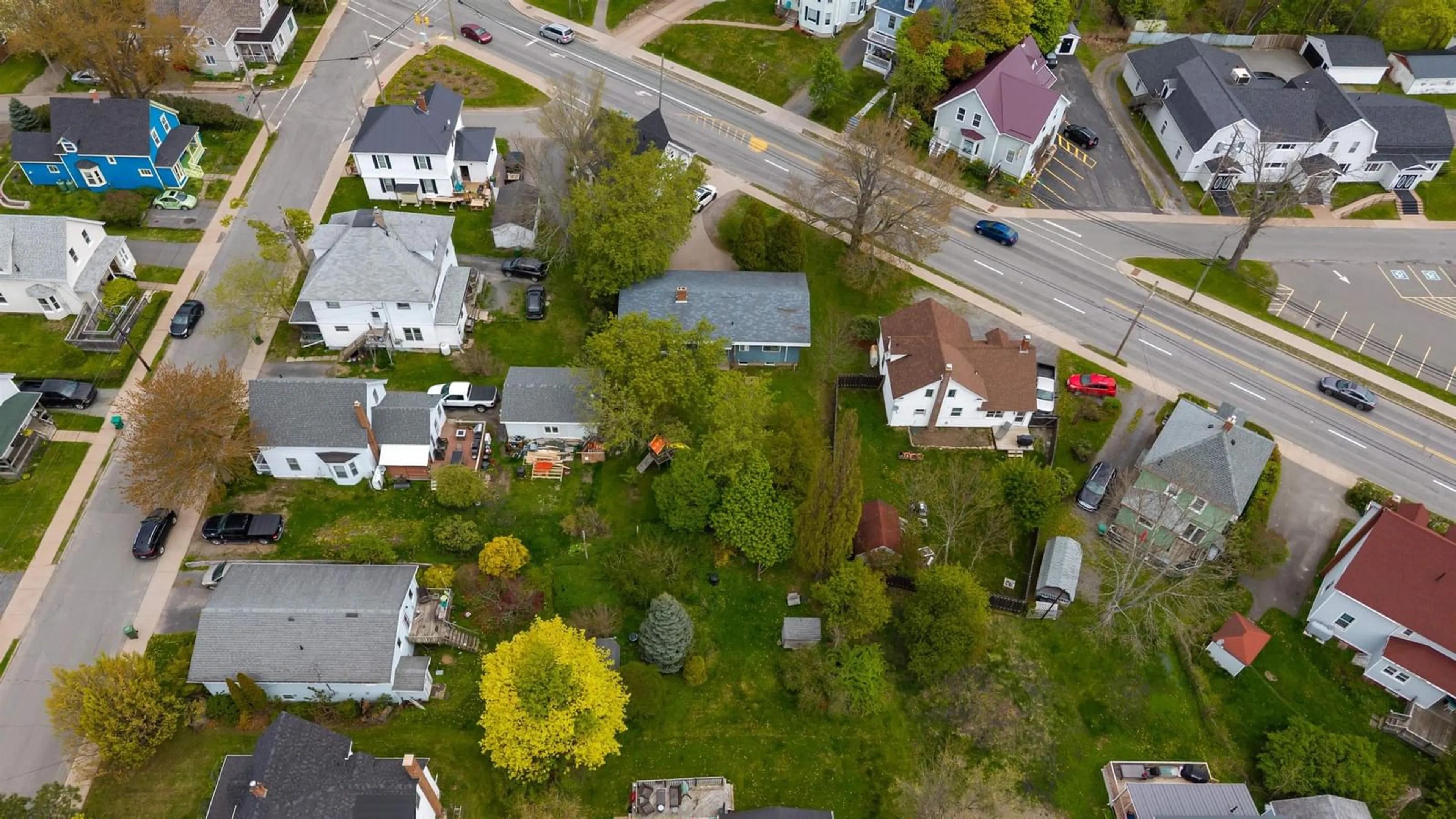 A pic from outside/outdoor area/front of a property/back of a property/a pic from drone, street for 445 East River Rd, New Glasgow Nova Scotia B2H 3R3