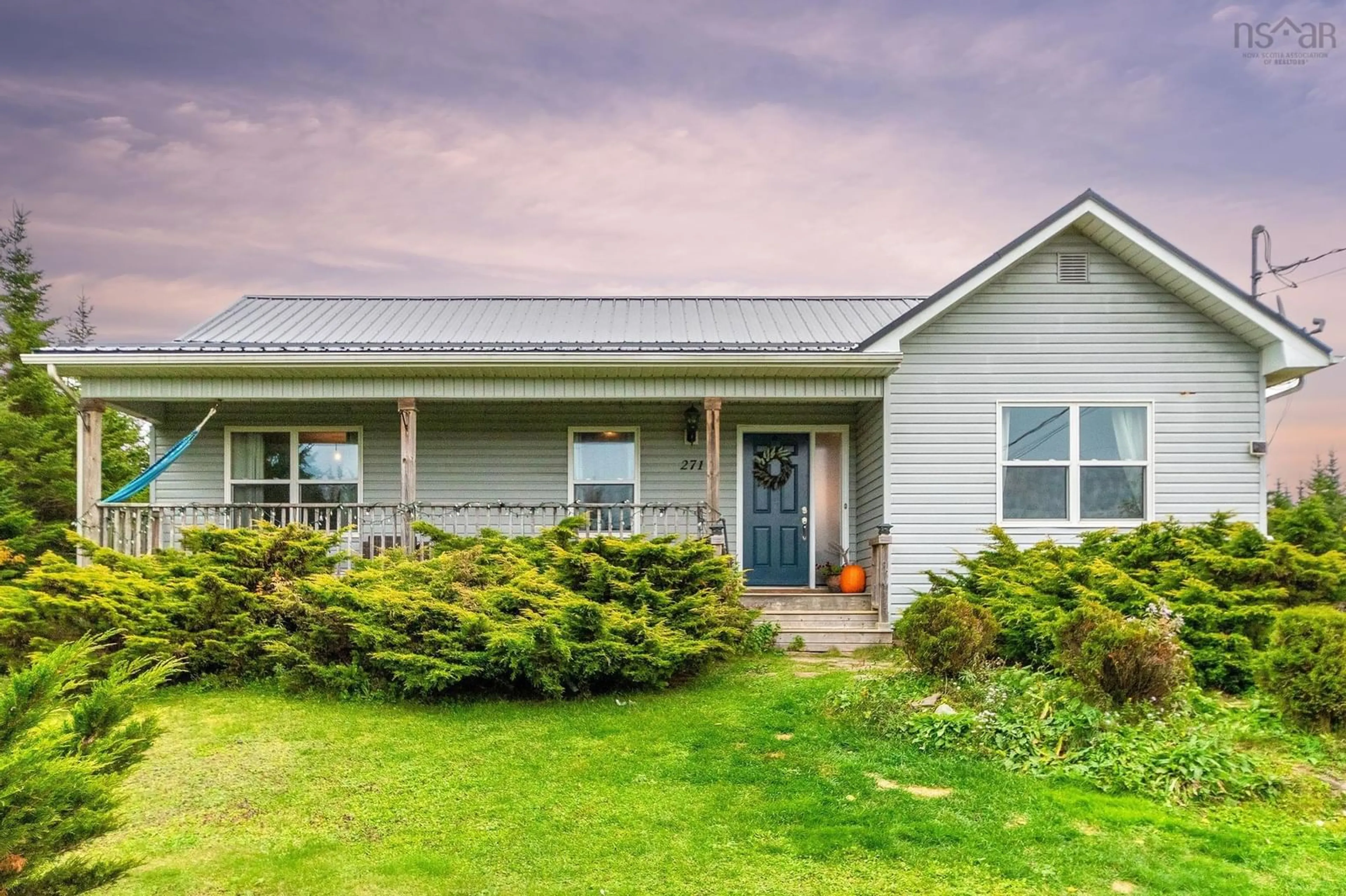 Home with vinyl exterior material, unknown for 271 Leslie Rd, East Lawrencetown Nova Scotia B2Z 1T4