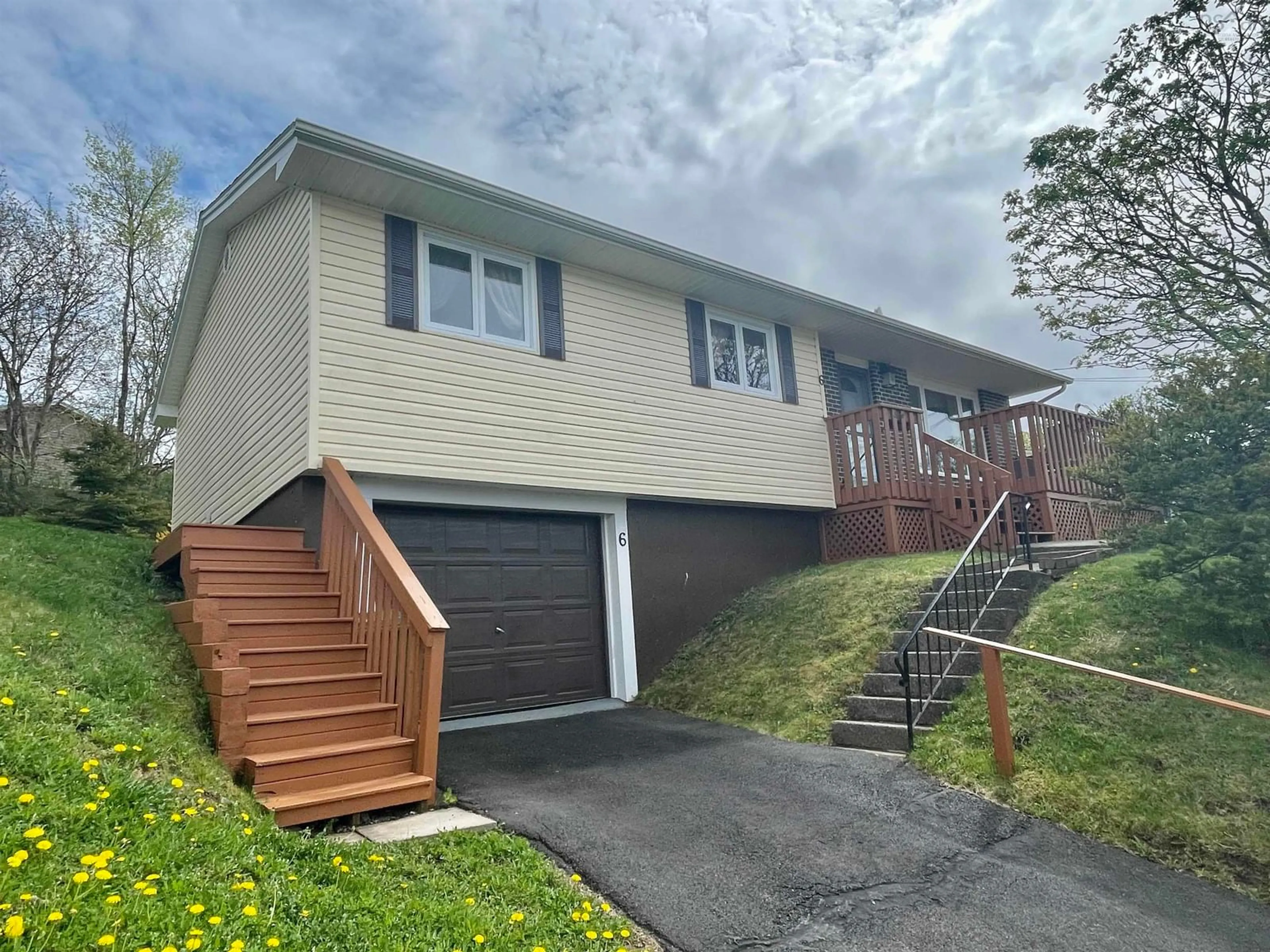 Home with vinyl exterior material, street for 6 Cross Rd, Dartmouth Nova Scotia B2W 3G9