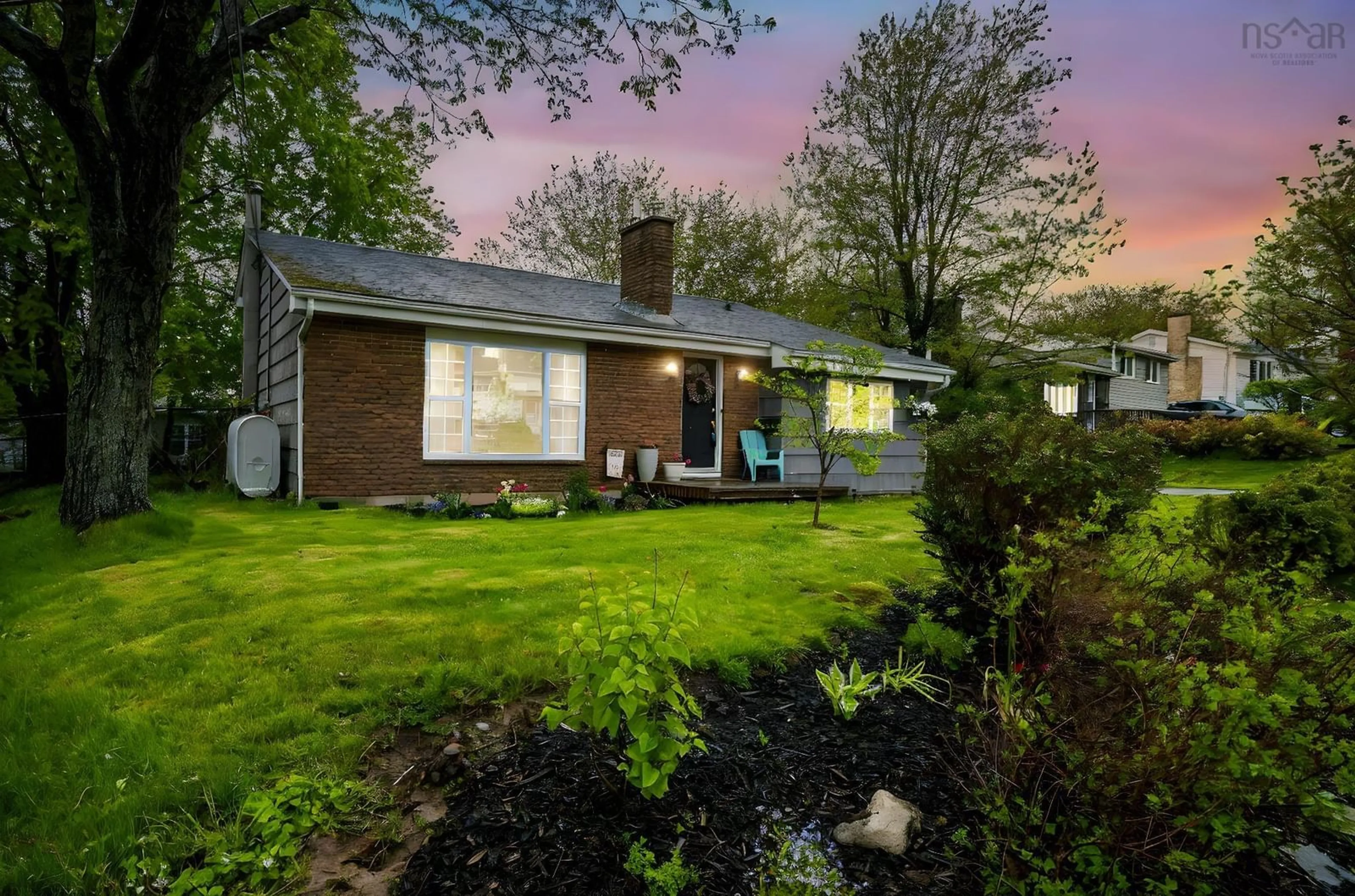 A pic from outside/outdoor area/front of a property/back of a property/a pic from drone, street for 15 Dunrobin Dr, Dartmouth Nova Scotia B2J 1X3