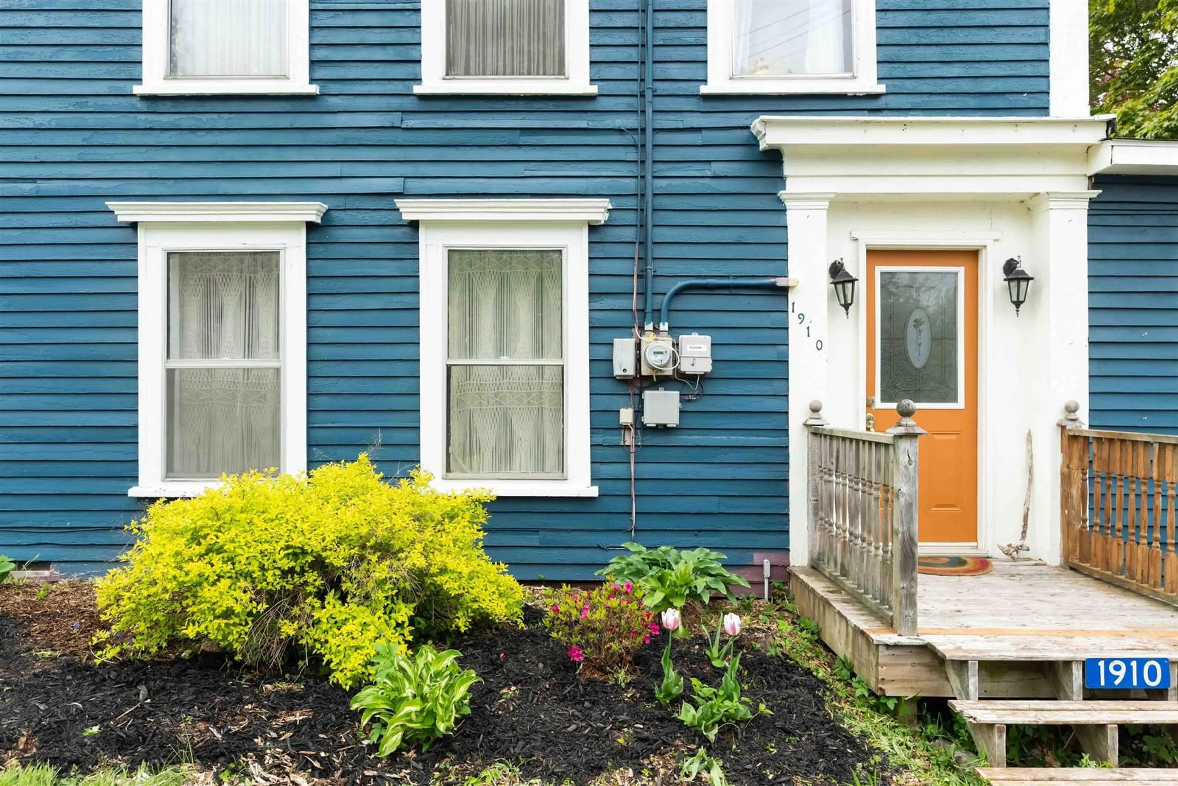 Home with vinyl exterior material, street for 1910 359 Hwy, Centreville Nova Scotia B0P 1J0