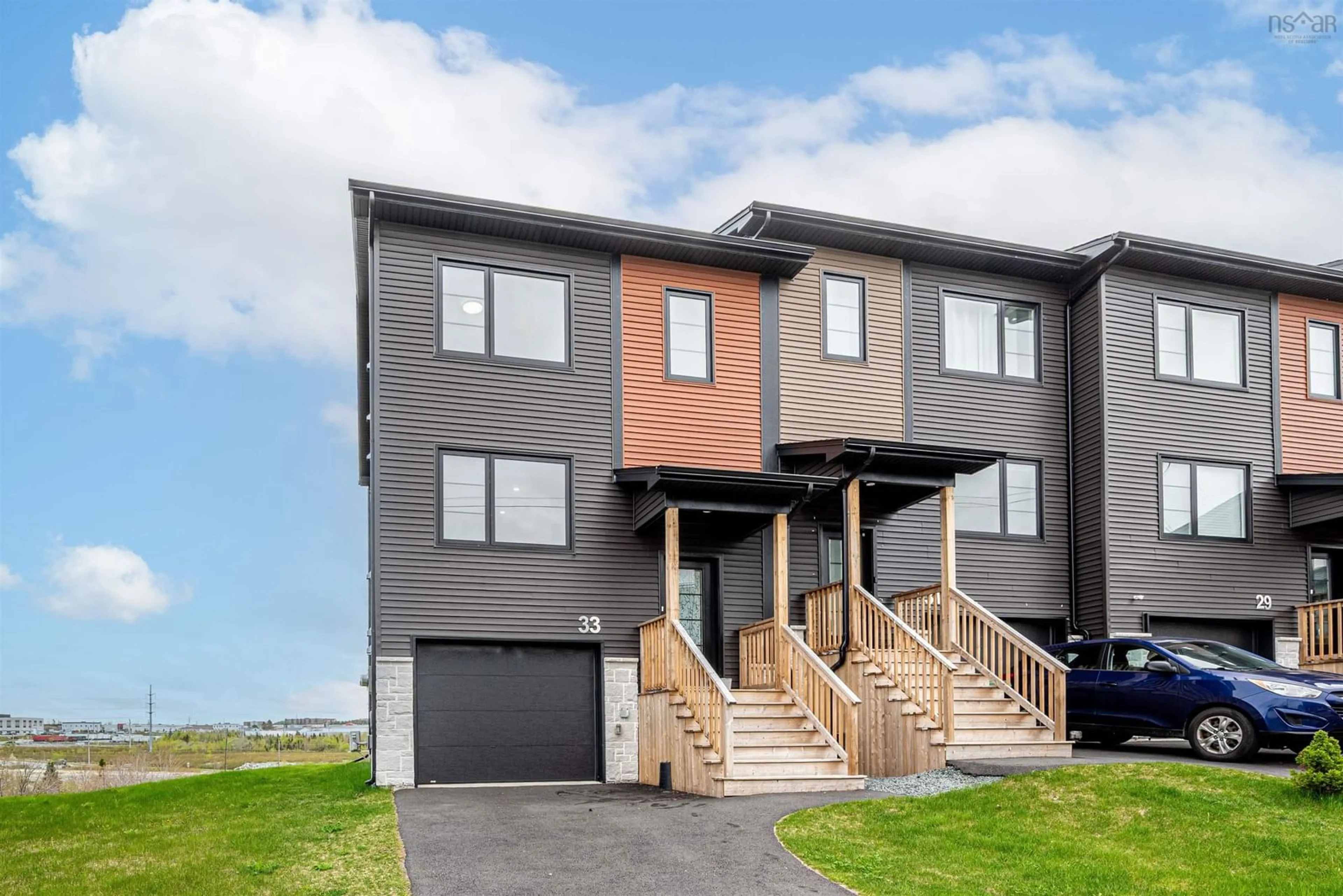 Home with vinyl exterior material, street for 33 Flatrock Cres, Beechville Nova Scotia B3T 0B0