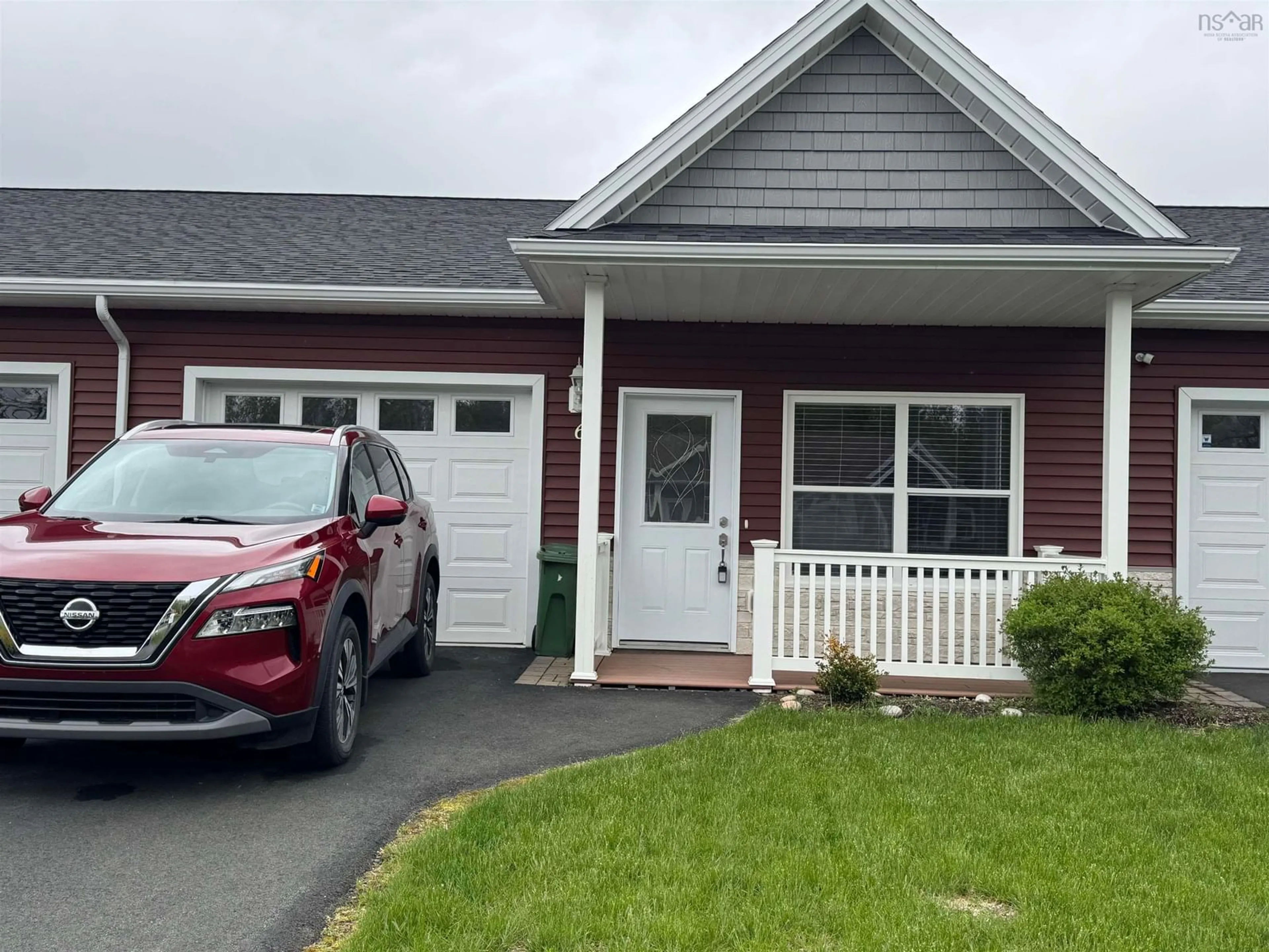 Home with vinyl exterior material, street for 6 Covington Pl, Bible Hill Nova Scotia B2N 0J8