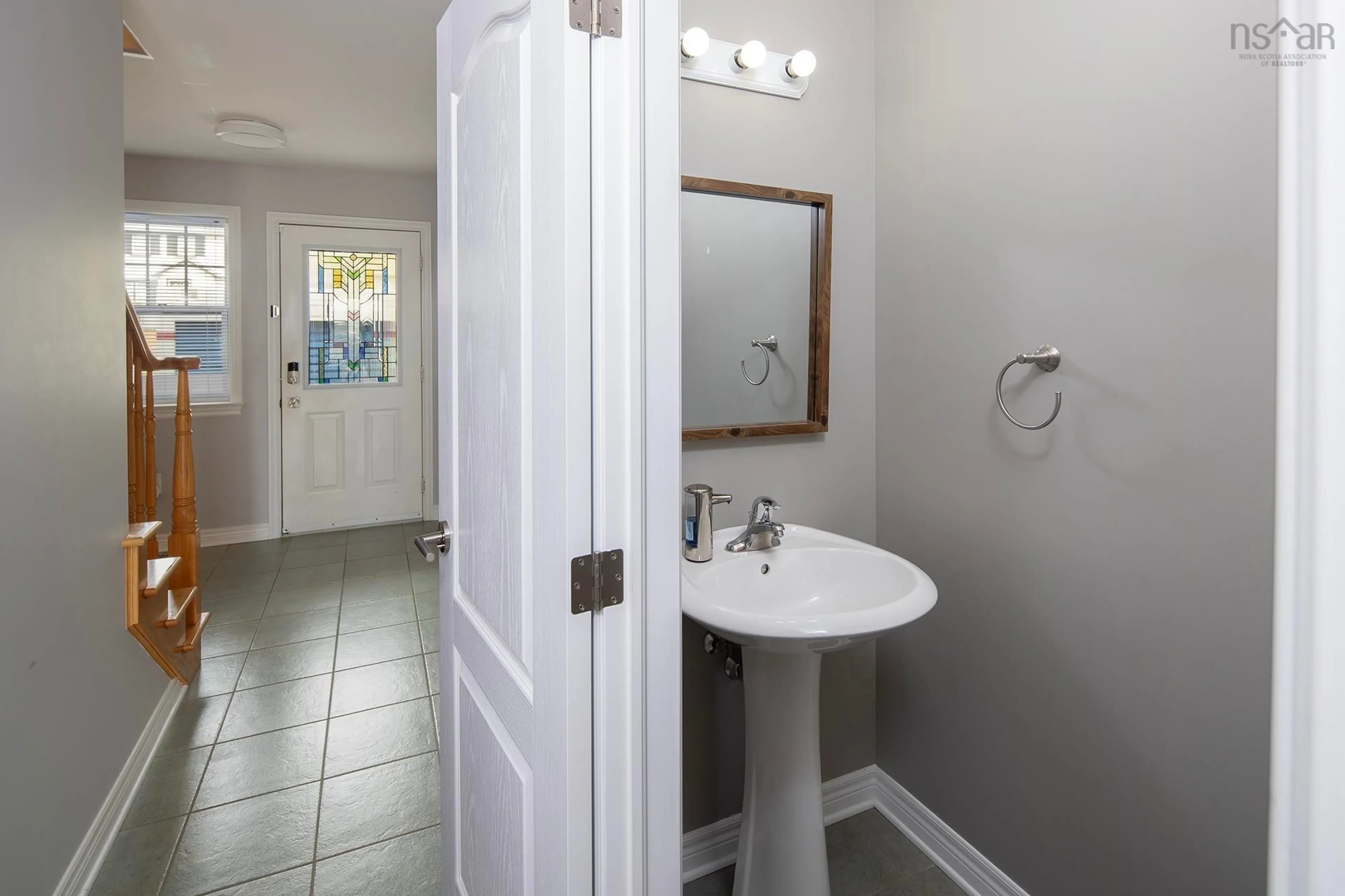 Standard bathroom, ceramic/tile floor for 3836 Memorial Dr, Halifax Nova Scotia B3K 6R6