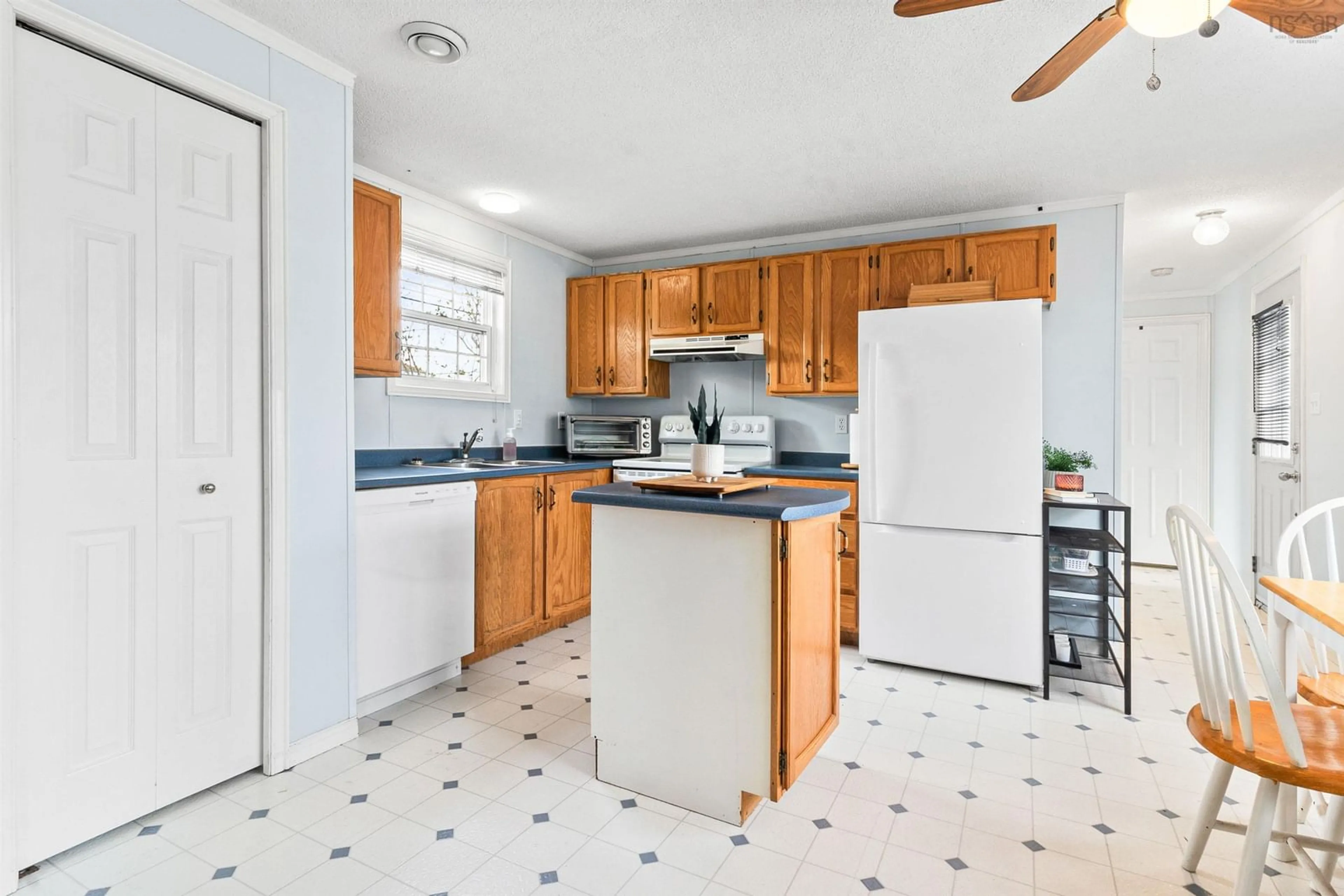 Standard kitchen, ceramic/tile floor for 10 Apple St, Dartmouth Nova Scotia B2W 4W2