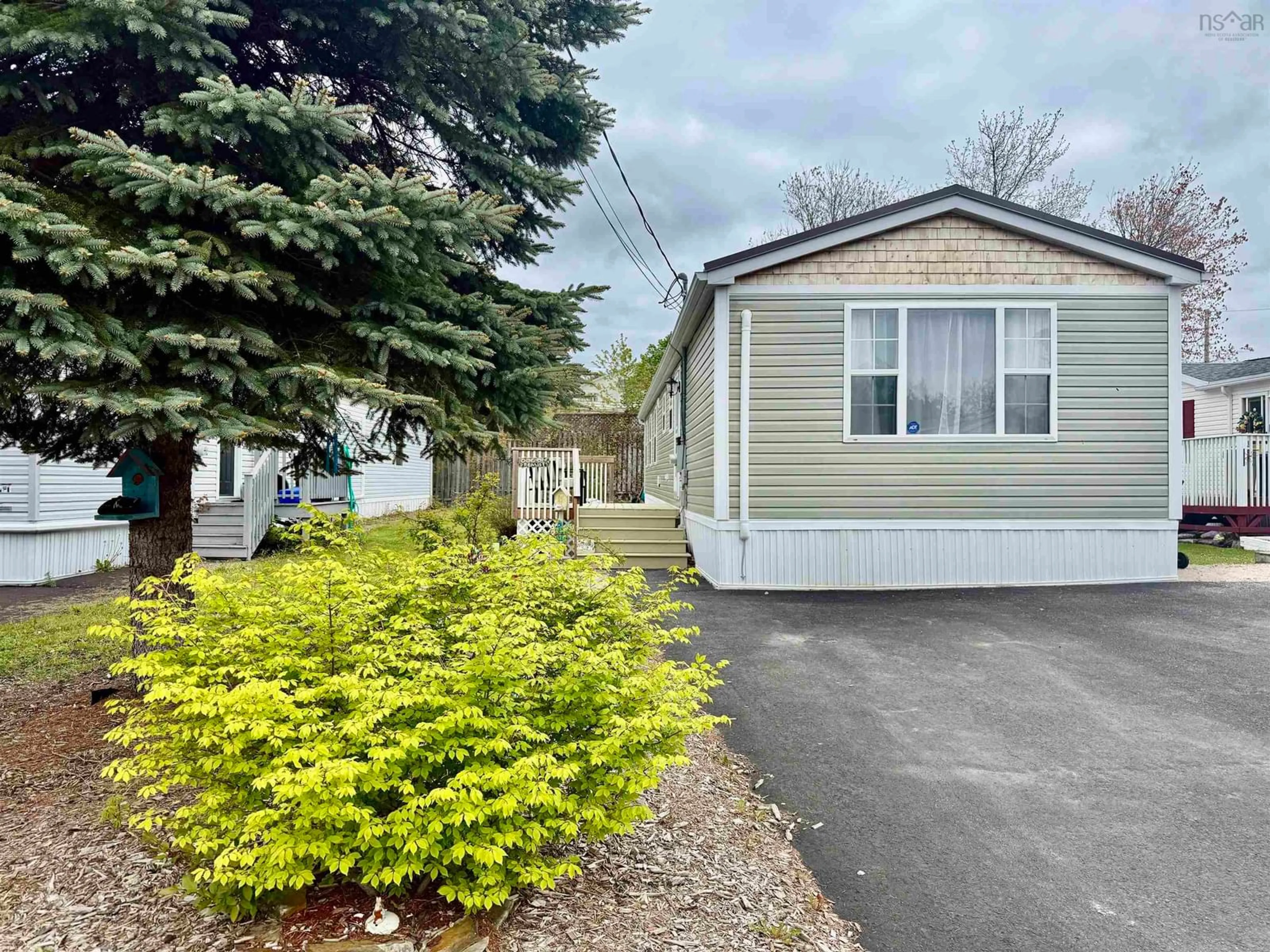 Home with vinyl exterior material, street for 33 Clairmount Ave, Bridgewater Nova Scotia B4V 4C7