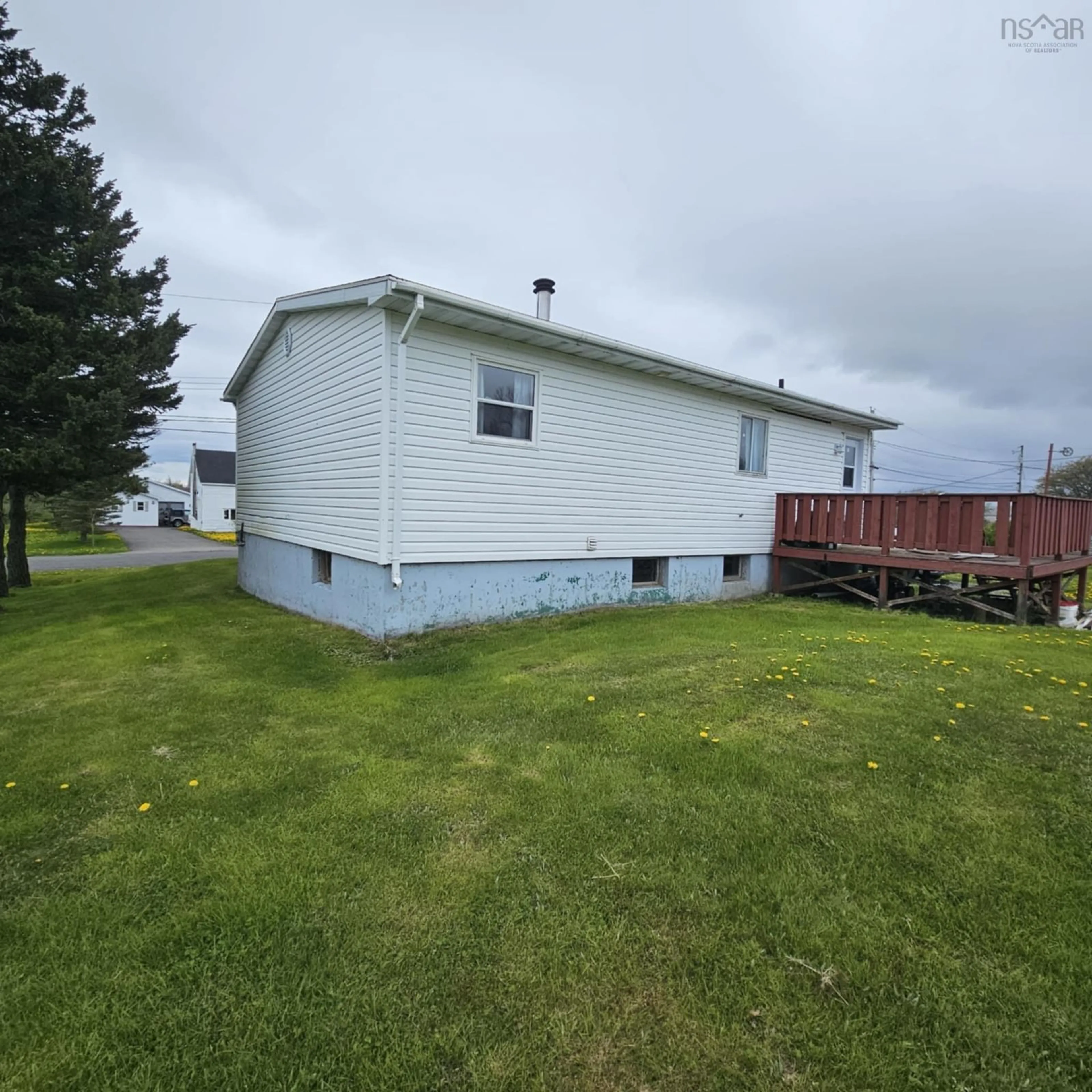 A pic from outside/outdoor area/front of a property/back of a property/a pic from drone, unknown for 16 Munroe St, Reserve Mines Nova Scotia B1E 1E9