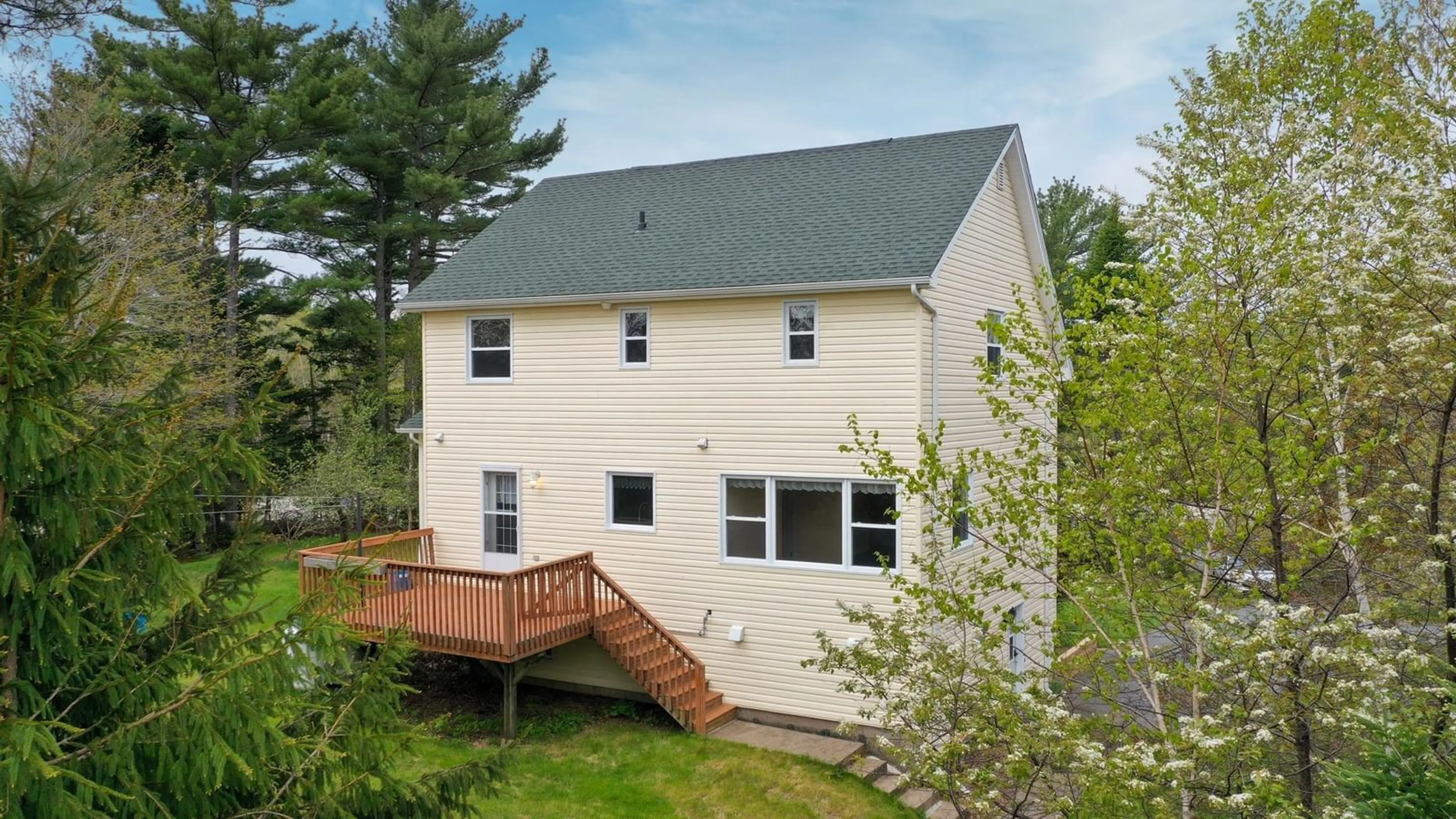 Home with vinyl exterior material, building for 3627 St. Margarets Bay Rd, Hubley Nova Scotia B3Z 1B7