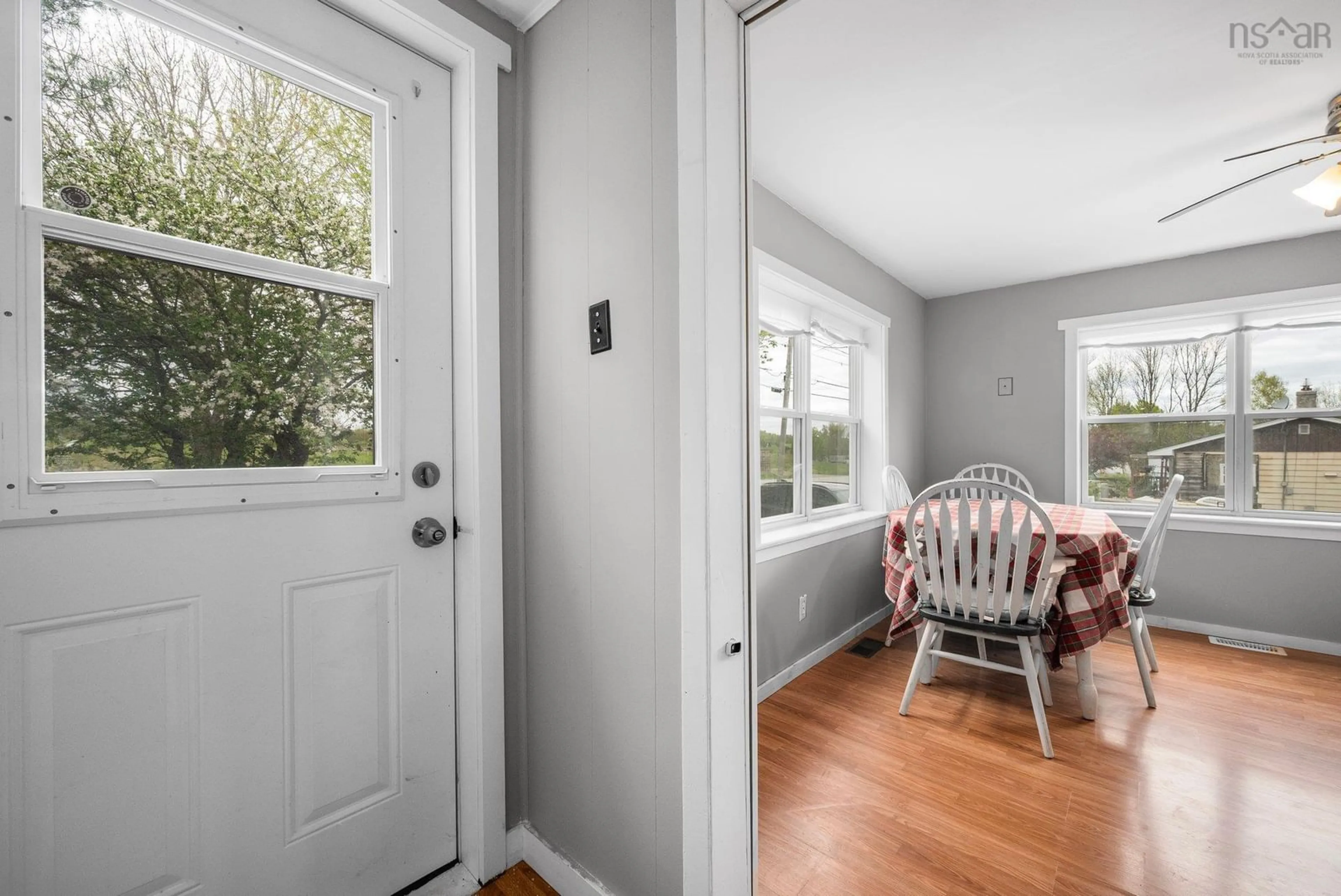 Indoor entryway for 77 Stark Rd, Newport Station Nova Scotia B0N 2T0