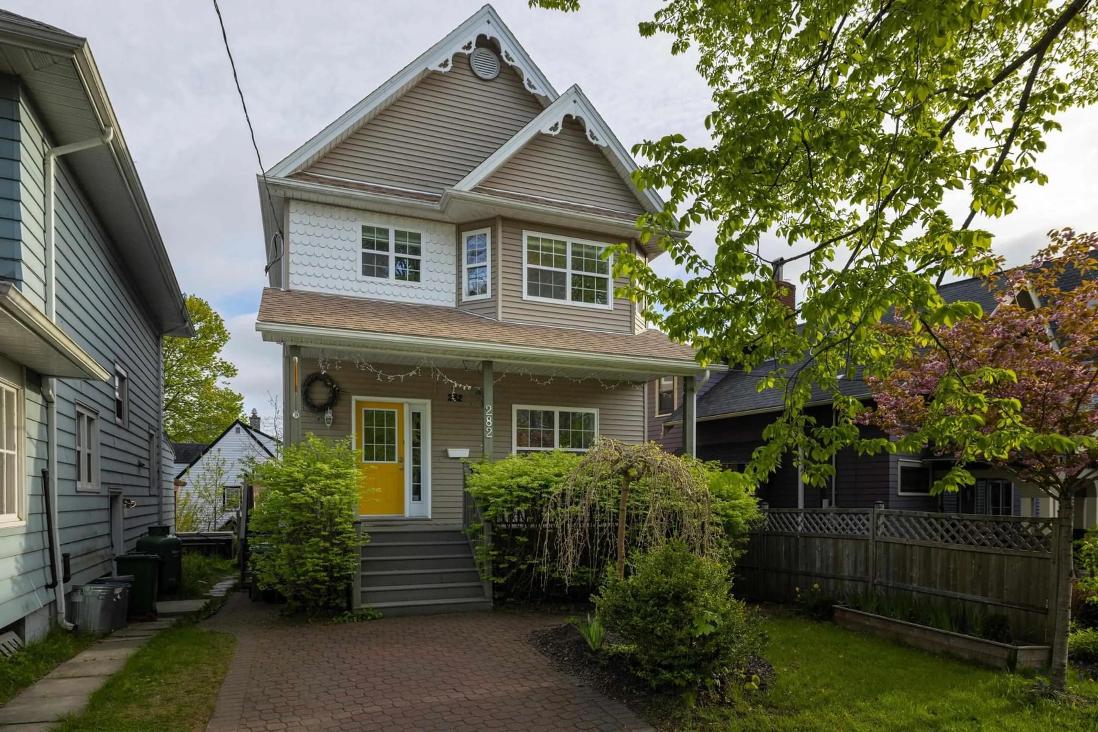 Home with vinyl exterior material, street for 282 Portland Street, Dartmouth Nova Scotia B2Y 1J9