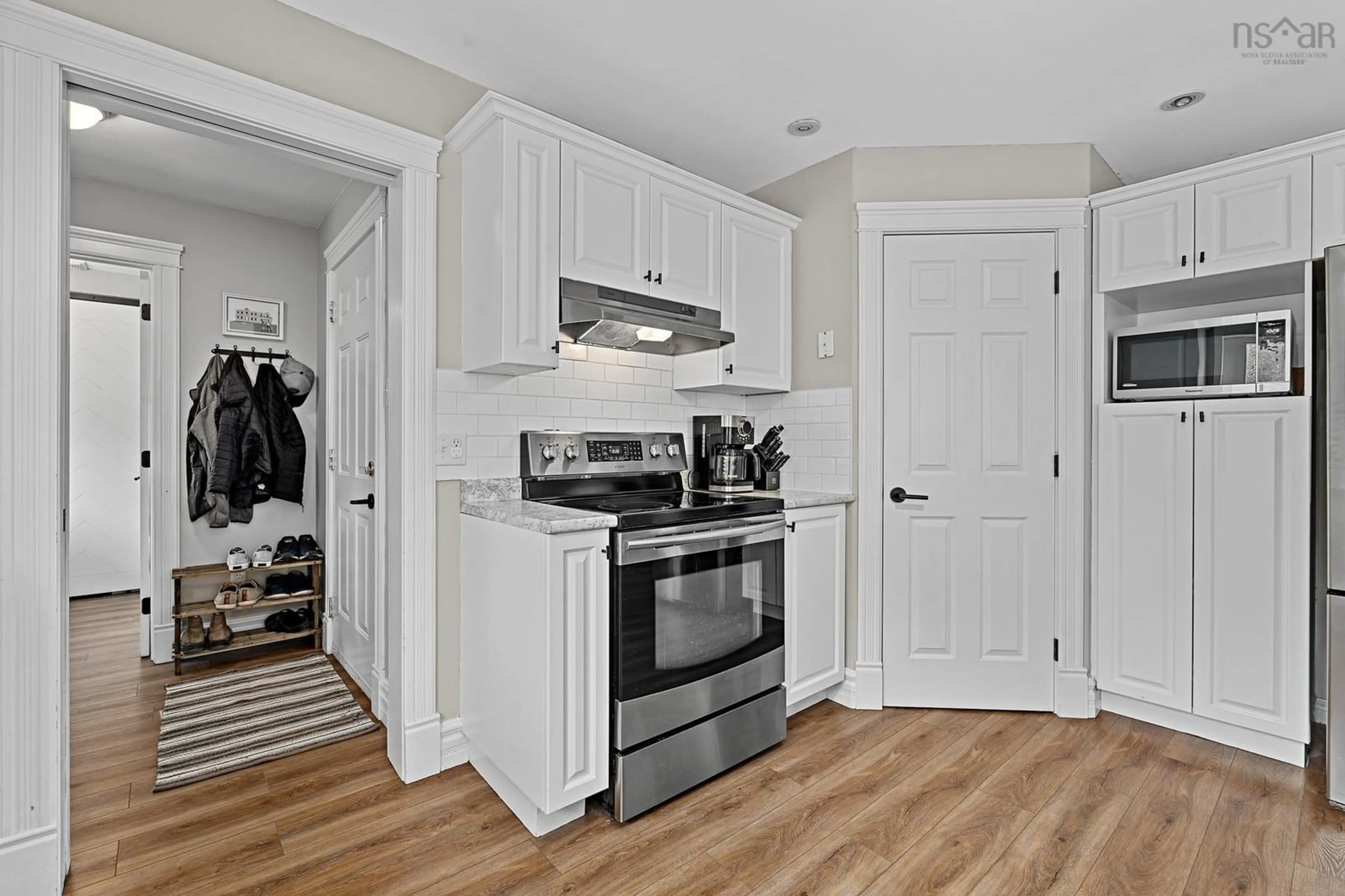 Standard kitchen, unknown for 163 Piggott Ave, Fall River Nova Scotia B2T 1S7