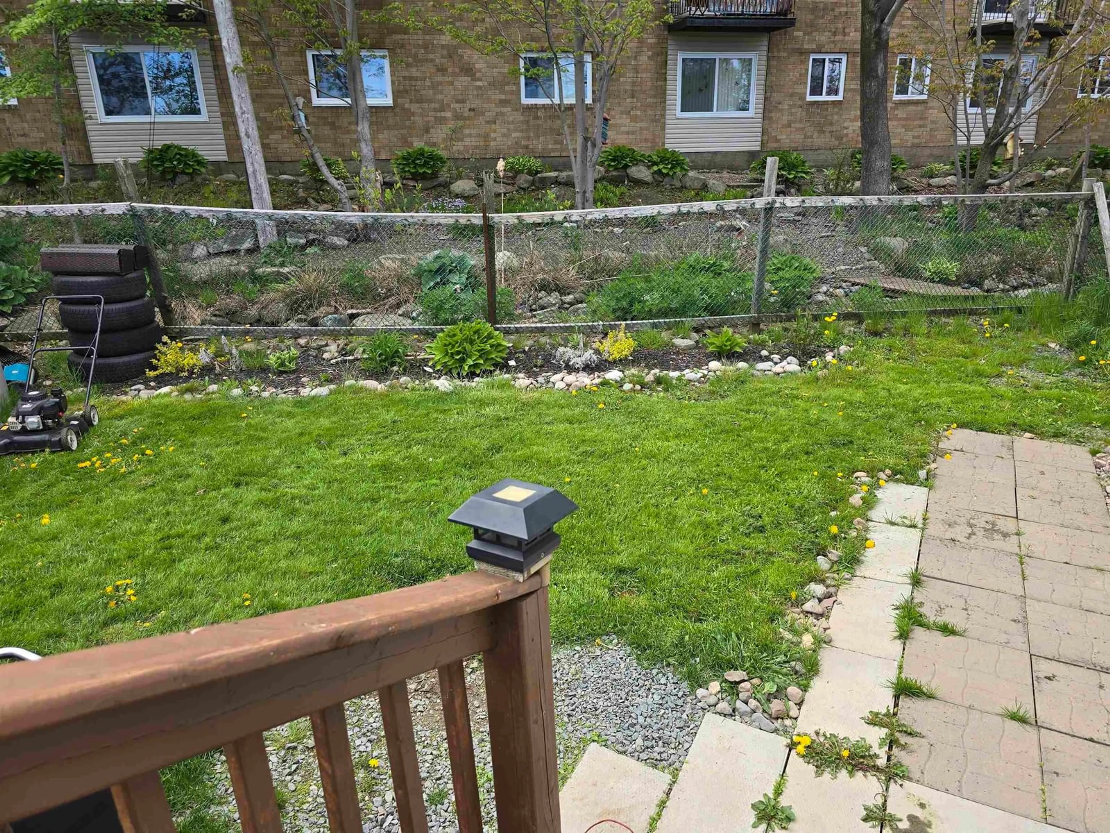 A pic from outside/outdoor area/front of a property/back of a property/a pic from drone, street for 51 Earleton Ave, Dartmouth Nova Scotia B2Y 2A6