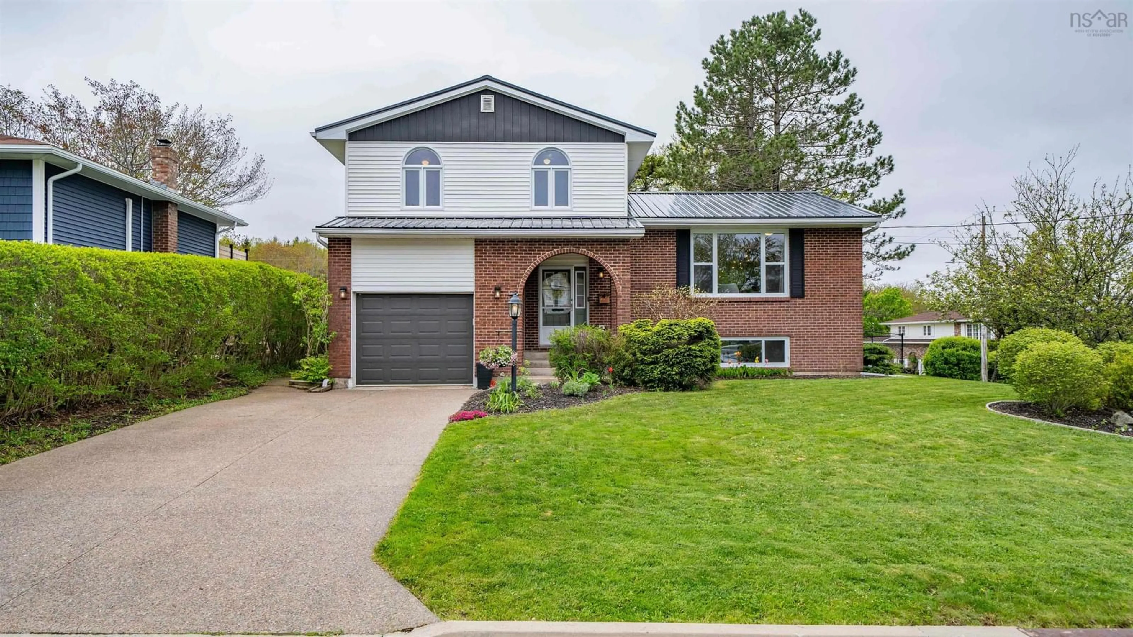 Home with brick exterior material, street for 4 Hemming Crt, Dartmouth Nova Scotia B2W 5E4