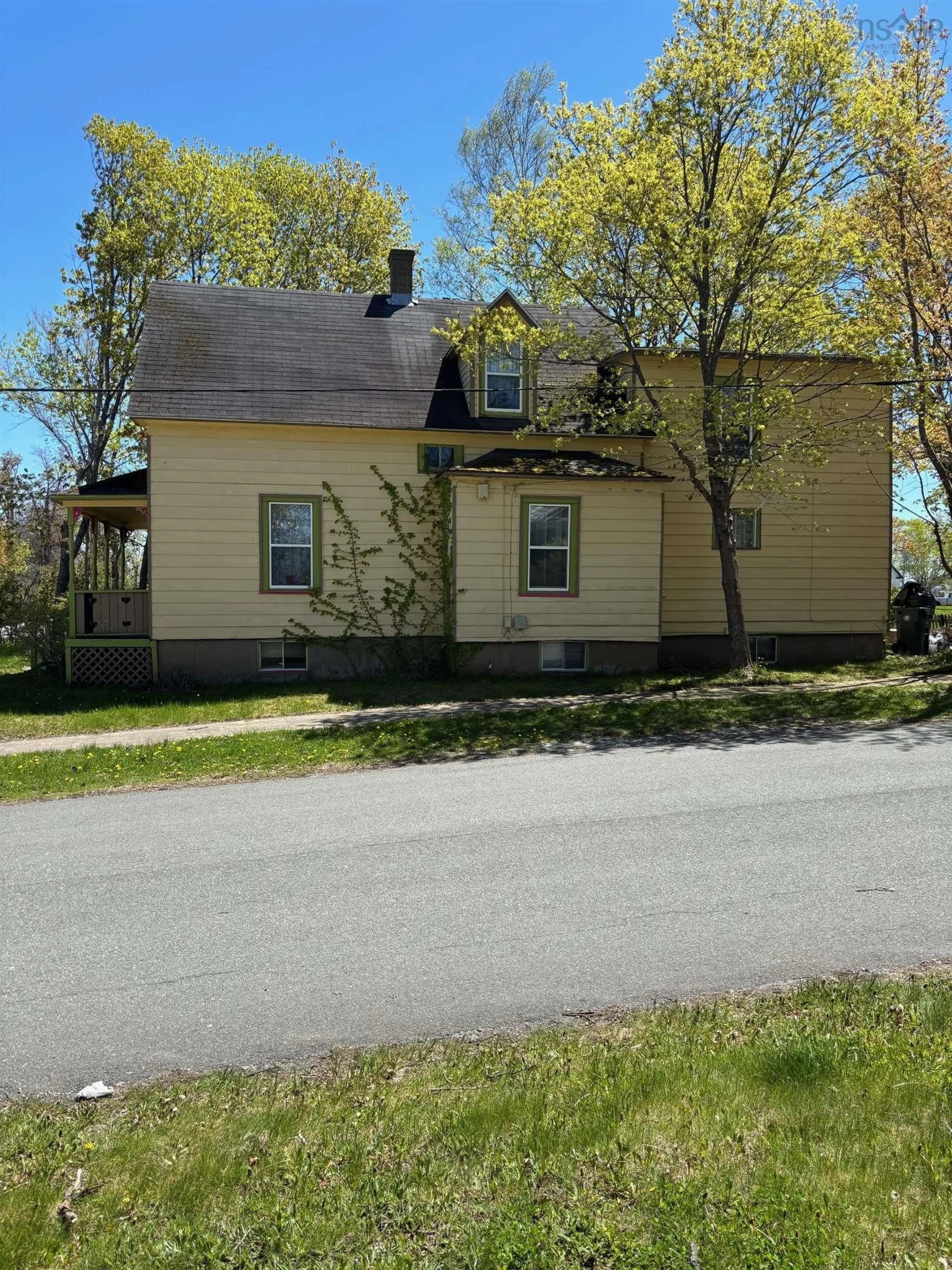 Unknown for 12 Beech St, North Sydney Nova Scotia B2A 1H3