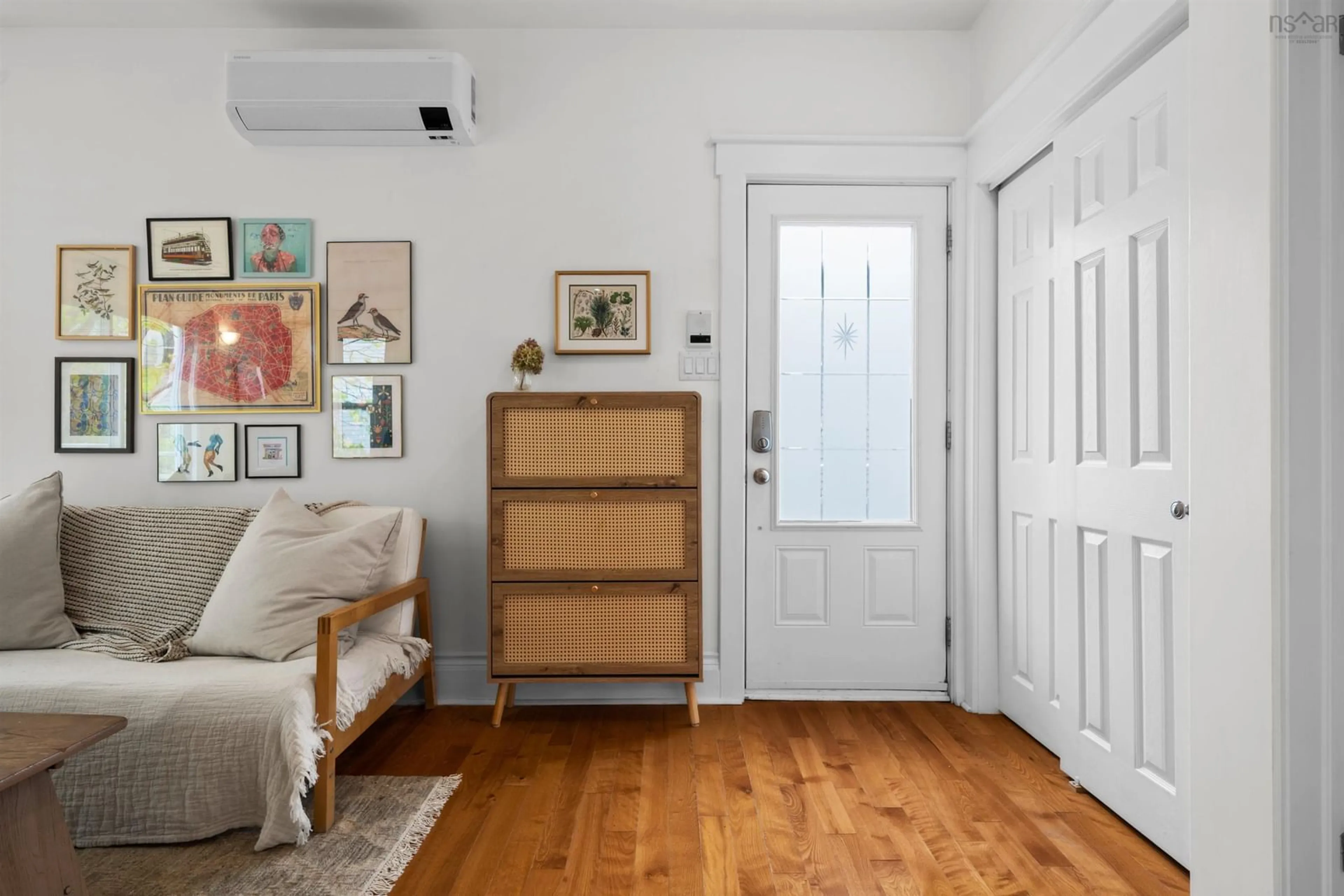 Indoor entryway for 1036 Bland St #7, Halifax Nova Scotia B3H 2S8