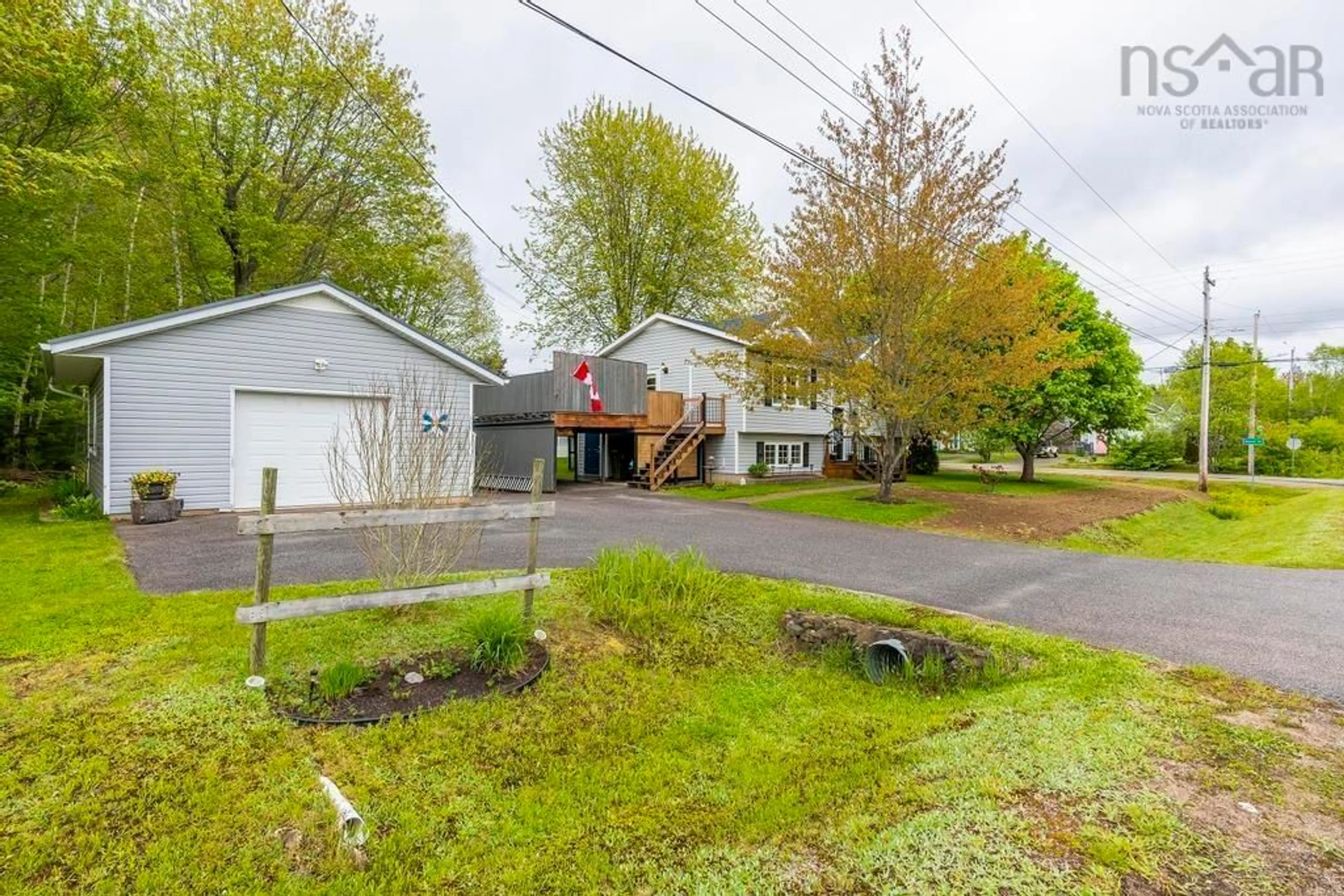 A pic from outside/outdoor area/front of a property/back of a property/a pic from drone, street for 34 Maplewood Lane, Kingston Nova Scotia B0P 1R0
