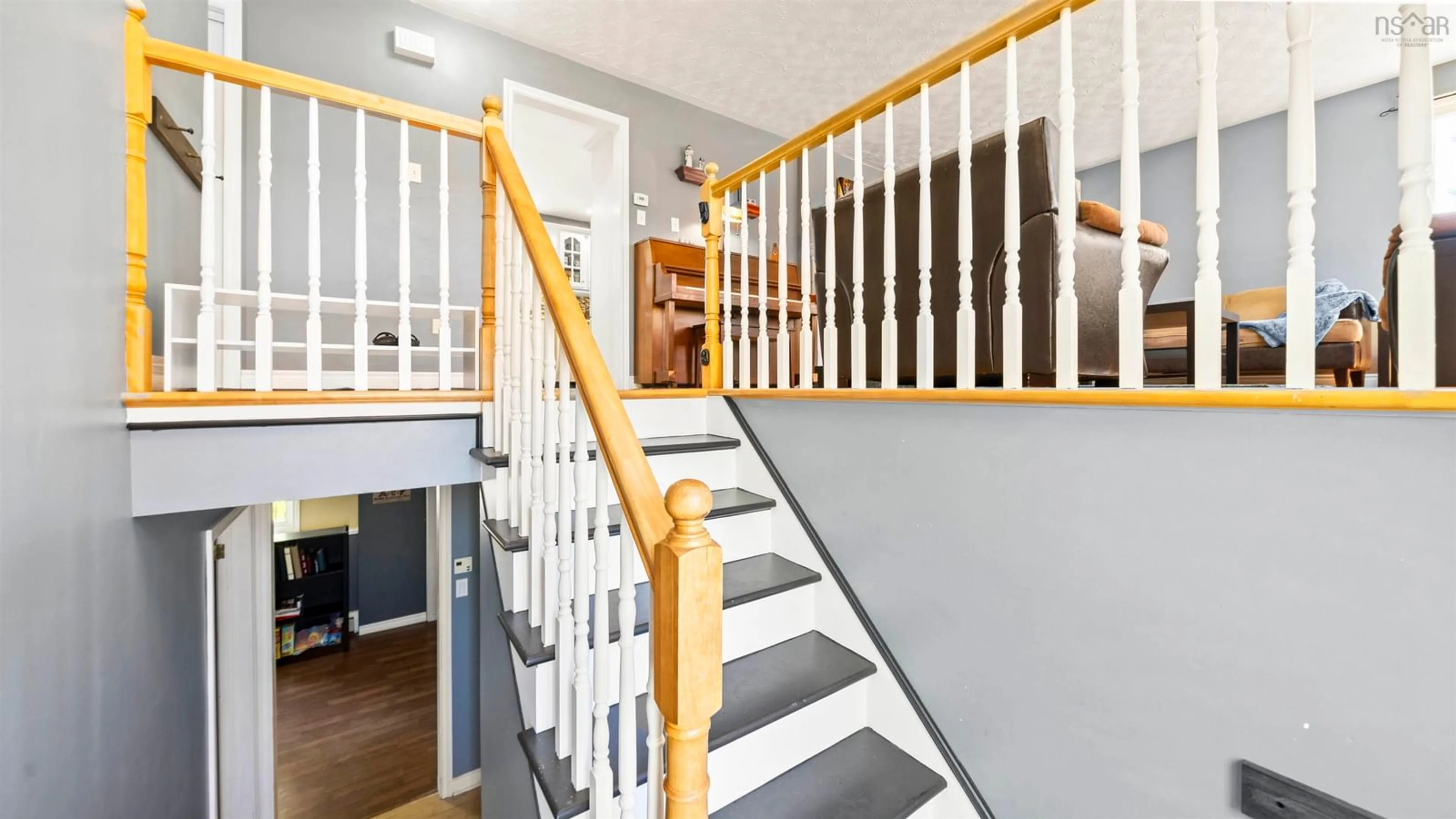Stairs for 63 Oakmount Dr, Bedford Nova Scotia B4A 2W1