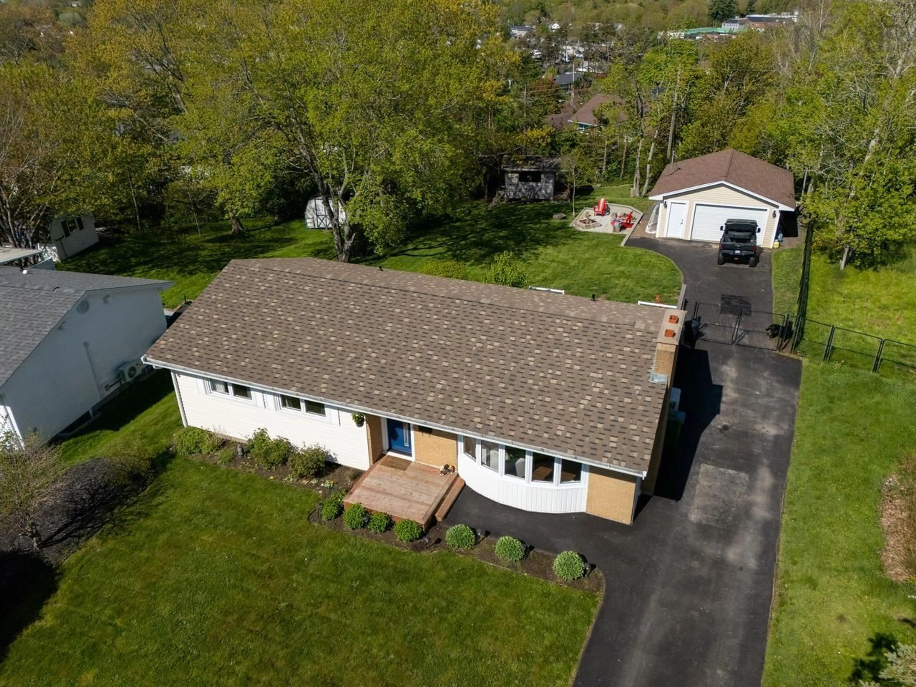 A pic from outside/outdoor area/front of a property/back of a property/a pic from drone, street for 236 Kaye St, Lower Sackville Nova Scotia B4C 1N2