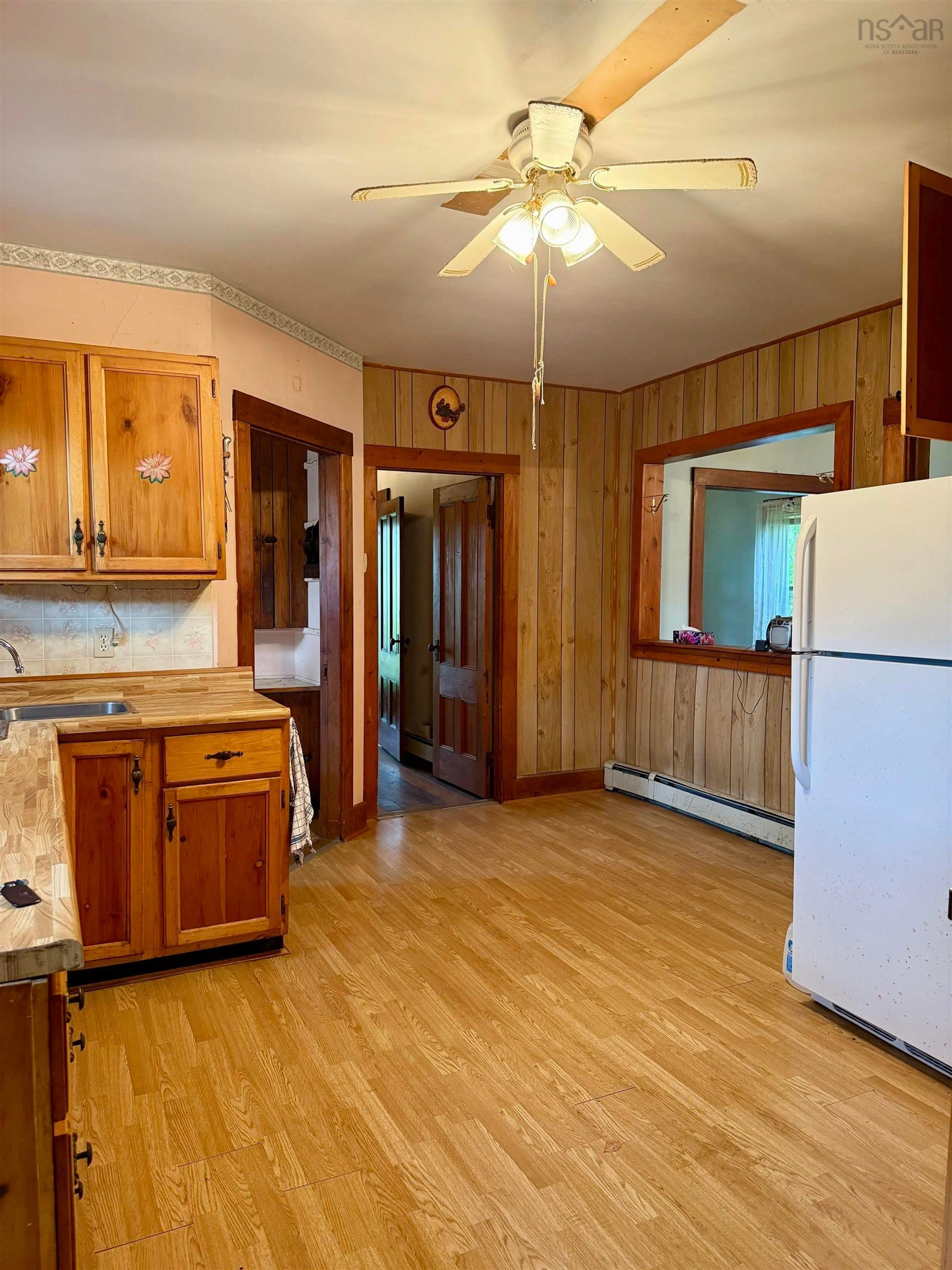 Standard kitchen, unknown for 316 Highway 3, Sable River Nova Scotia B0T 1V0