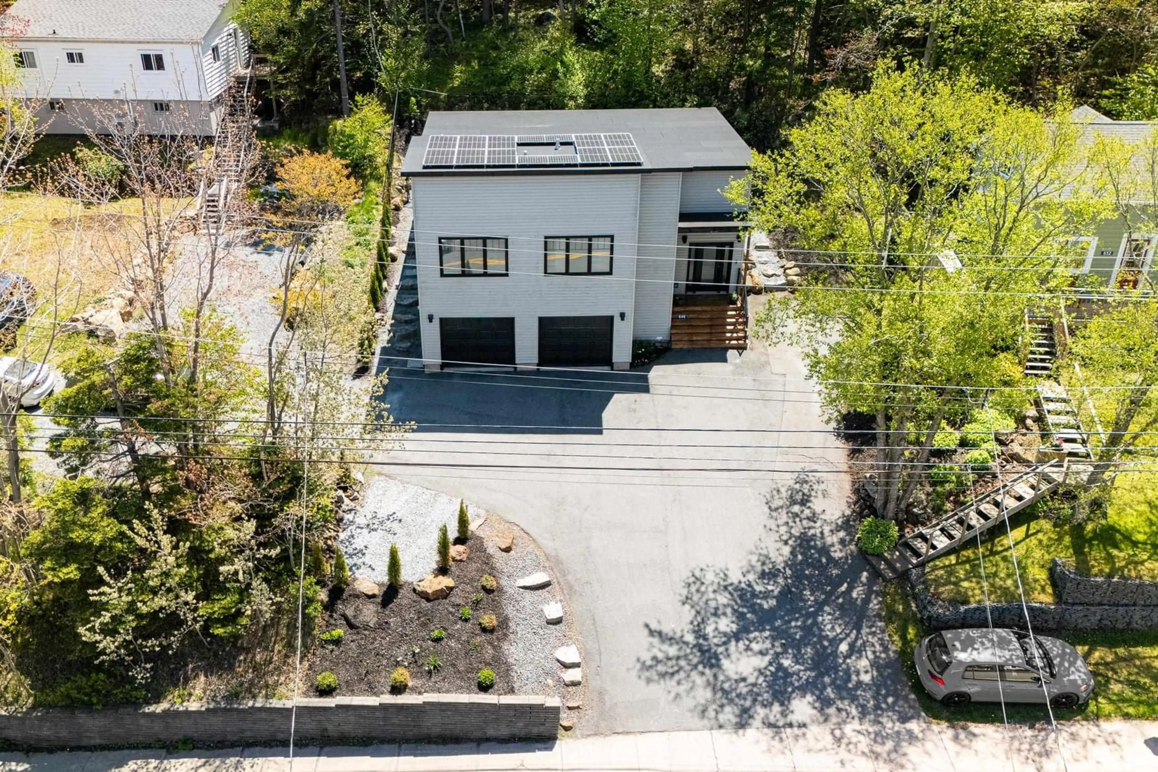 A pic from outside/outdoor area/front of a property/back of a property/a pic from drone, street for 646 St. Margarets Bay Rd, Halifax Nova Scotia B3N 1K7