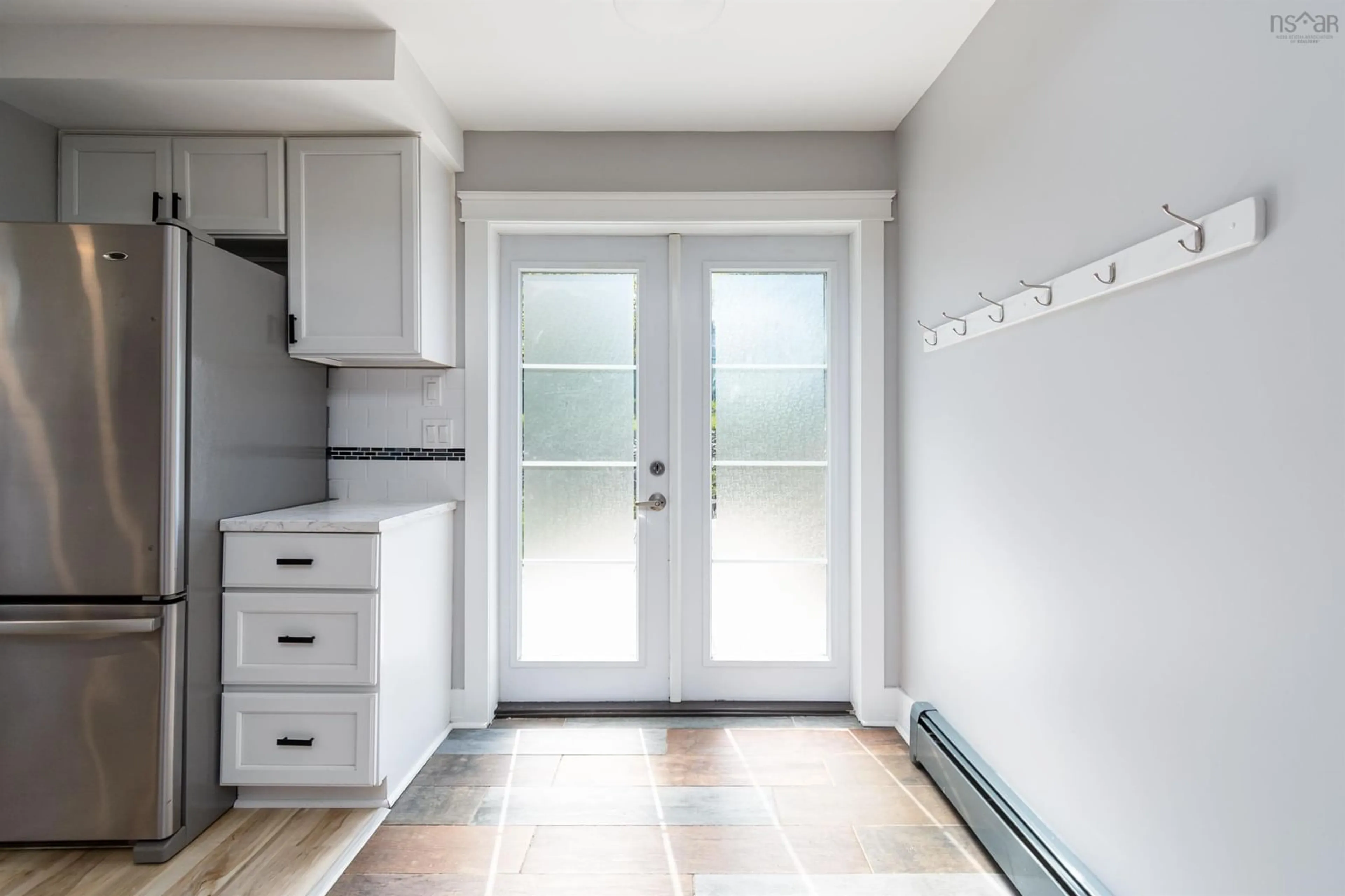 Indoor entryway for 51 Old Kings Rd, Sydney Nova Scotia B1N 1K4