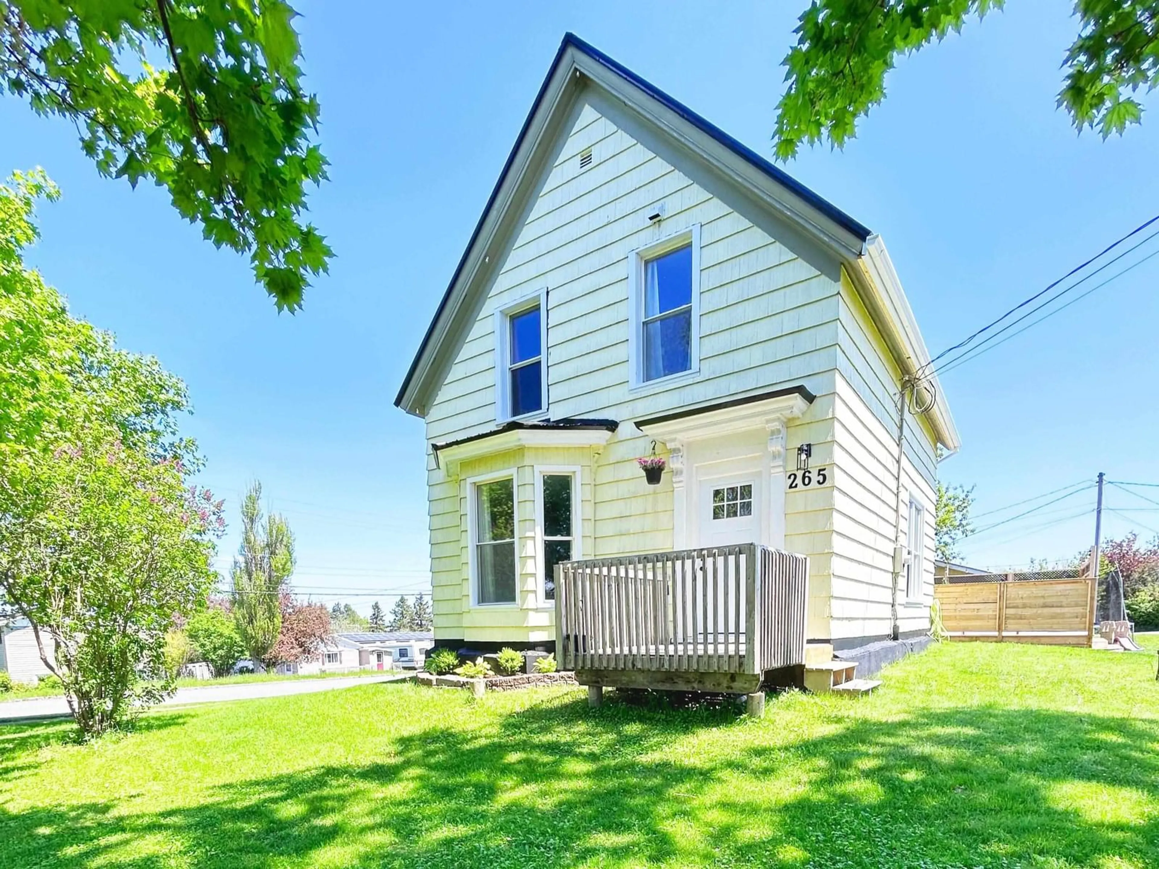 Home with vinyl exterior material, street for 265 Truro Heights Rd, Truro Heights Nova Scotia B6L 1X5