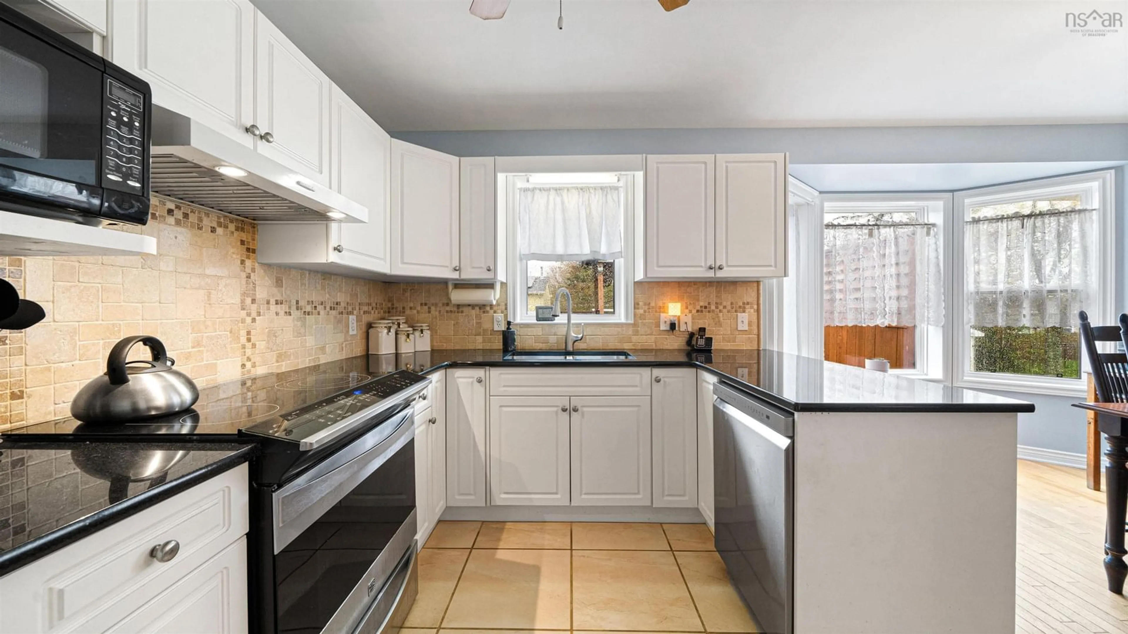 Standard kitchen, ceramic/tile floor for 15 Wilton Cres, Cole Harbour Nova Scotia B2V 2S9