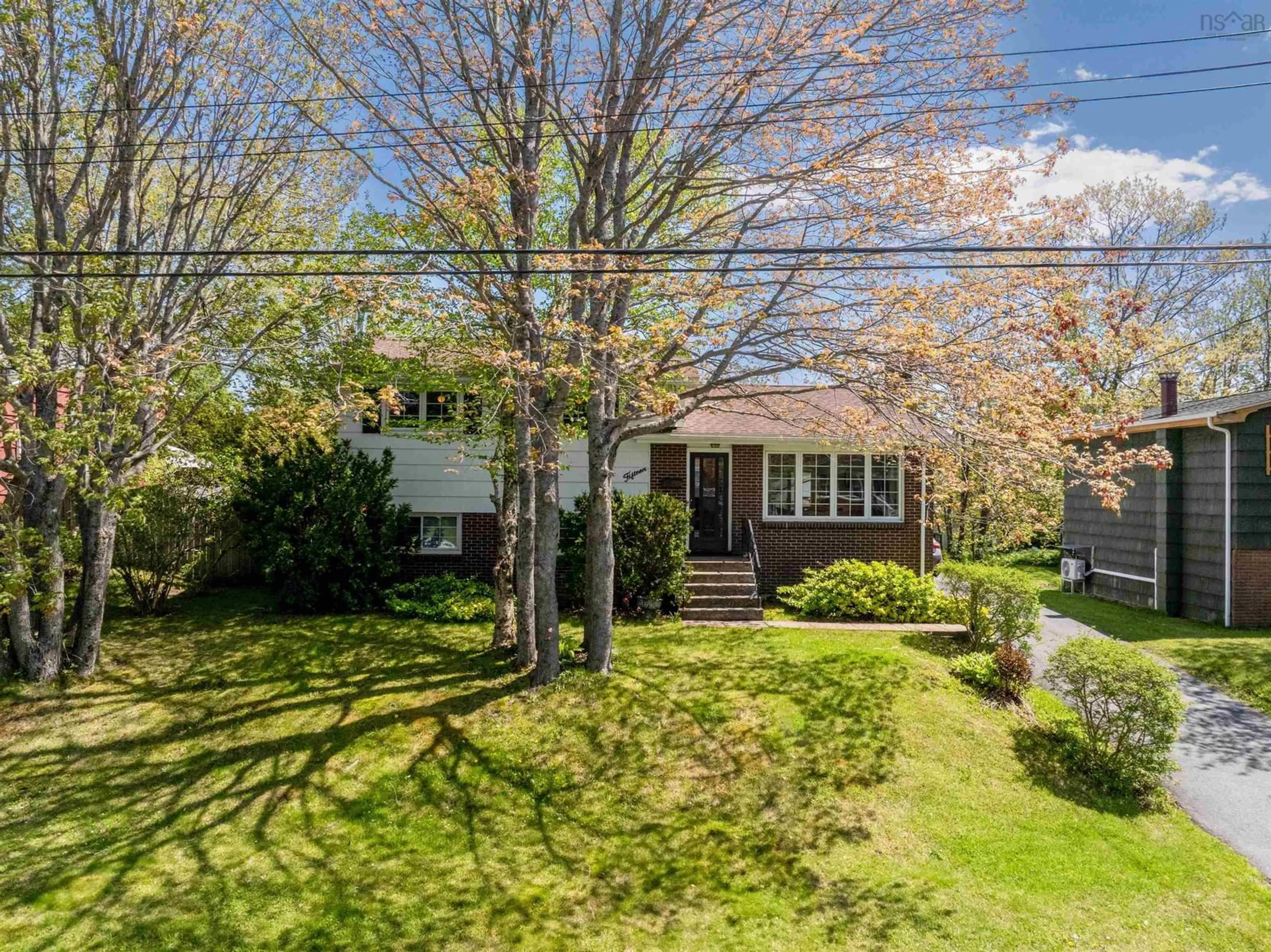 A pic from outside/outdoor area/front of a property/back of a property/a pic from drone, street for 15 Tummell Dr, Dartmouth Nova Scotia B2X 2A7