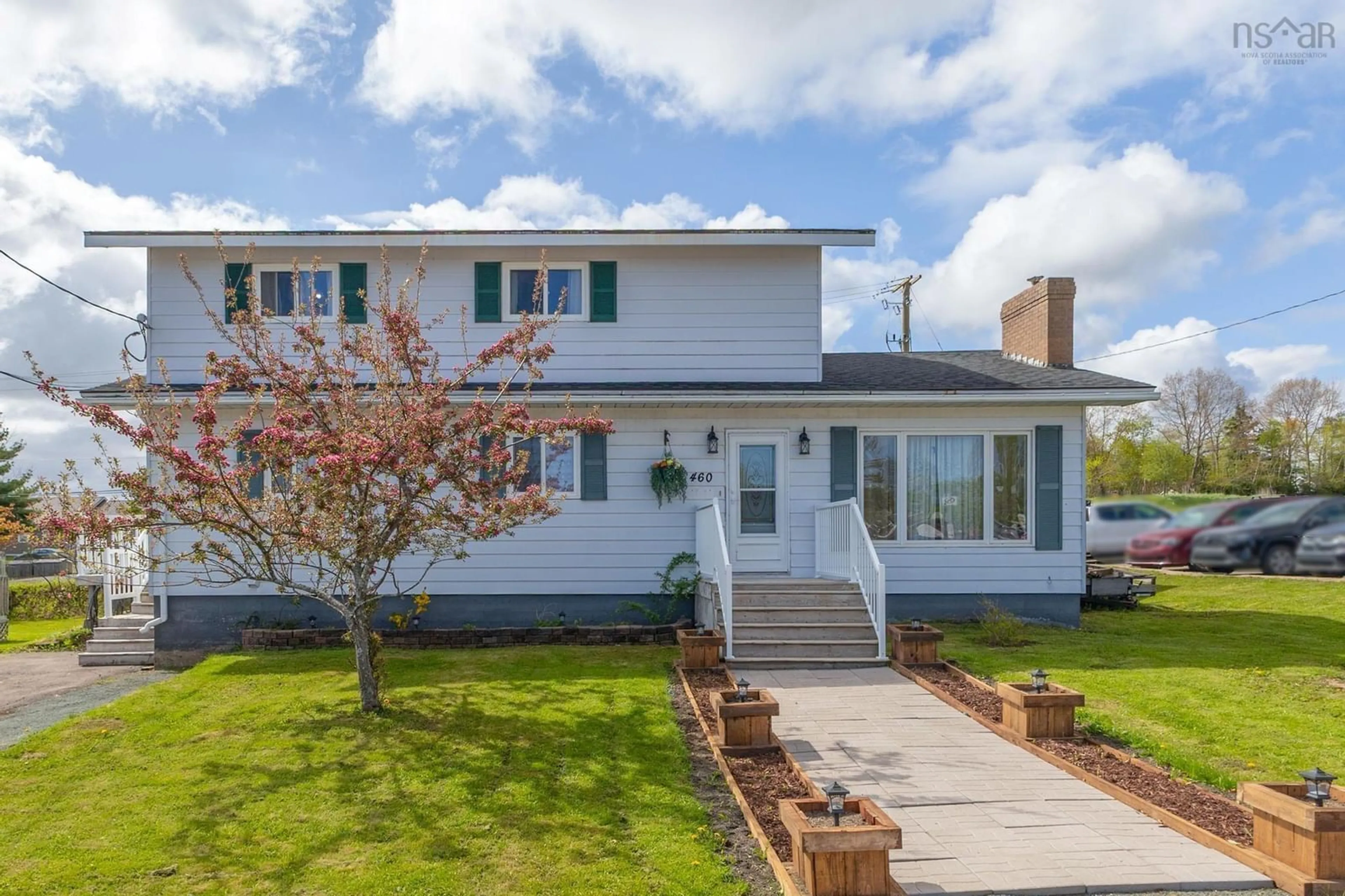 Home with vinyl exterior material, street for 460 Victoria Avenue Exten, New Glasgow Nova Scotia B2H 1W9